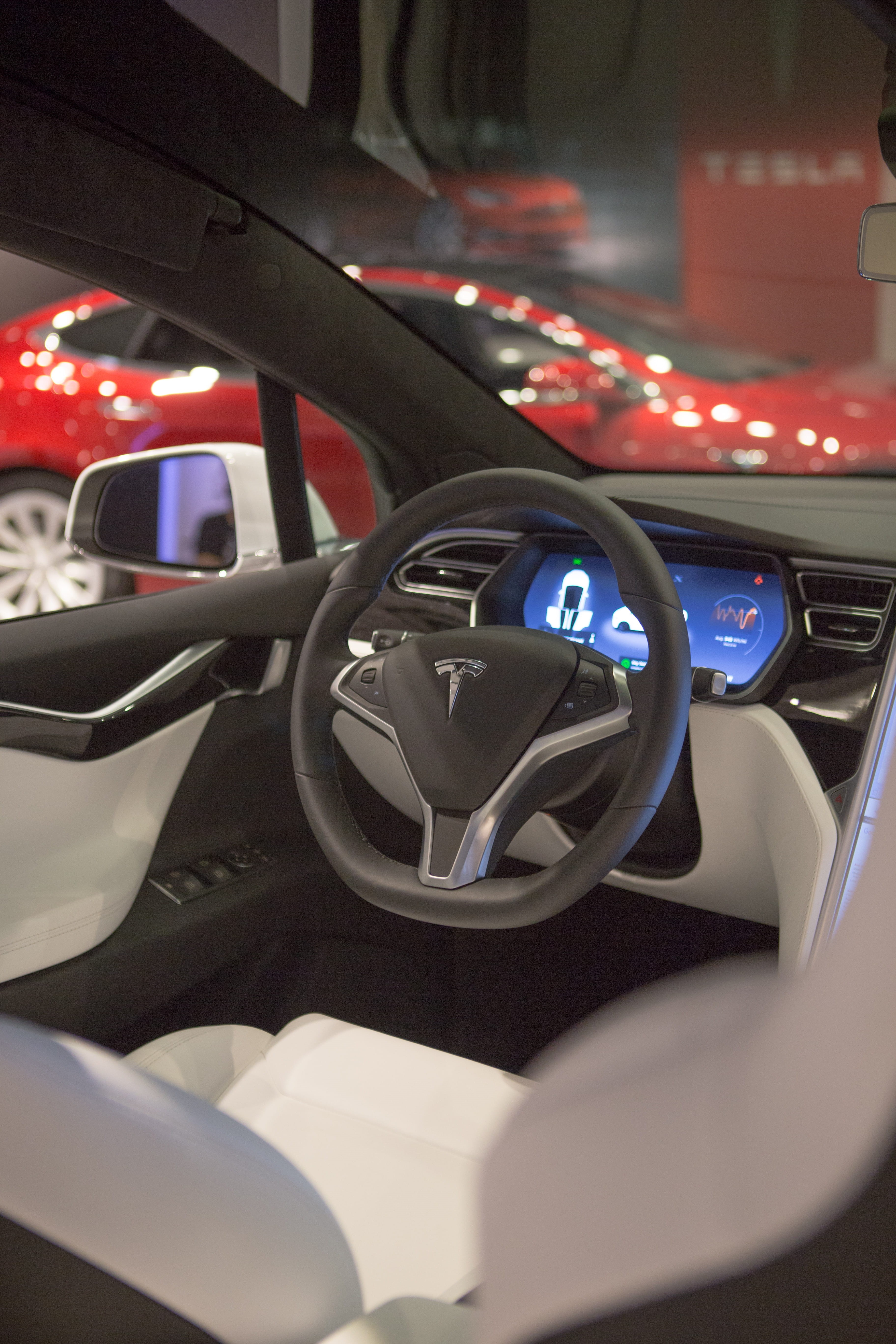 motor vehicle, no people, 5K, wheel, electric car, future, still life, mode of transportation, vehicle interior, futuristic, control panel, travel, indoors, Phone HD Wallpaper