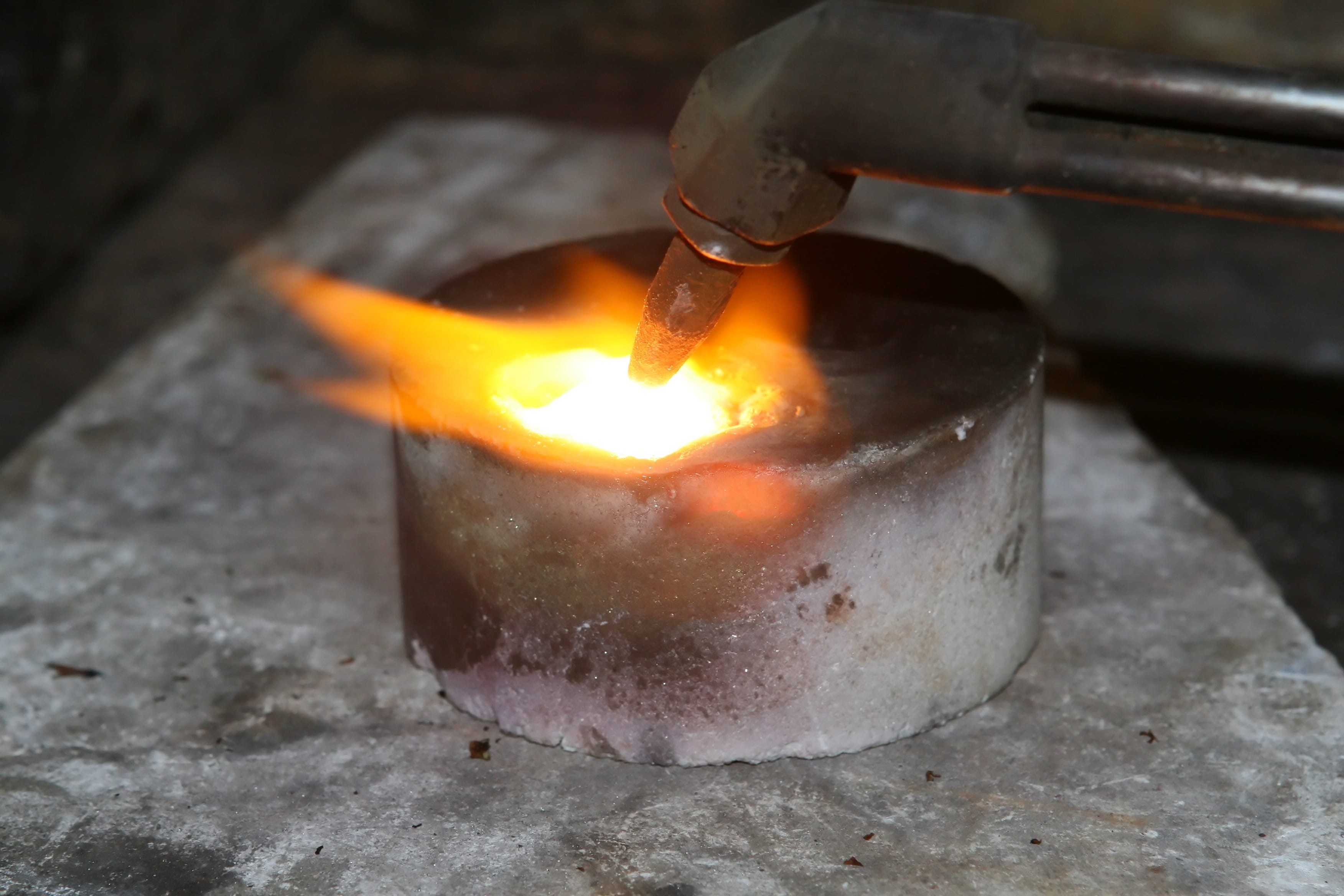 wood - Material, foundry, industry, Aluminum, bright, making, melting, melt, torch, ingots, manufacturing, motion, Acetylene, light, jewellery, kitchen utensil, HD Wallpaper
