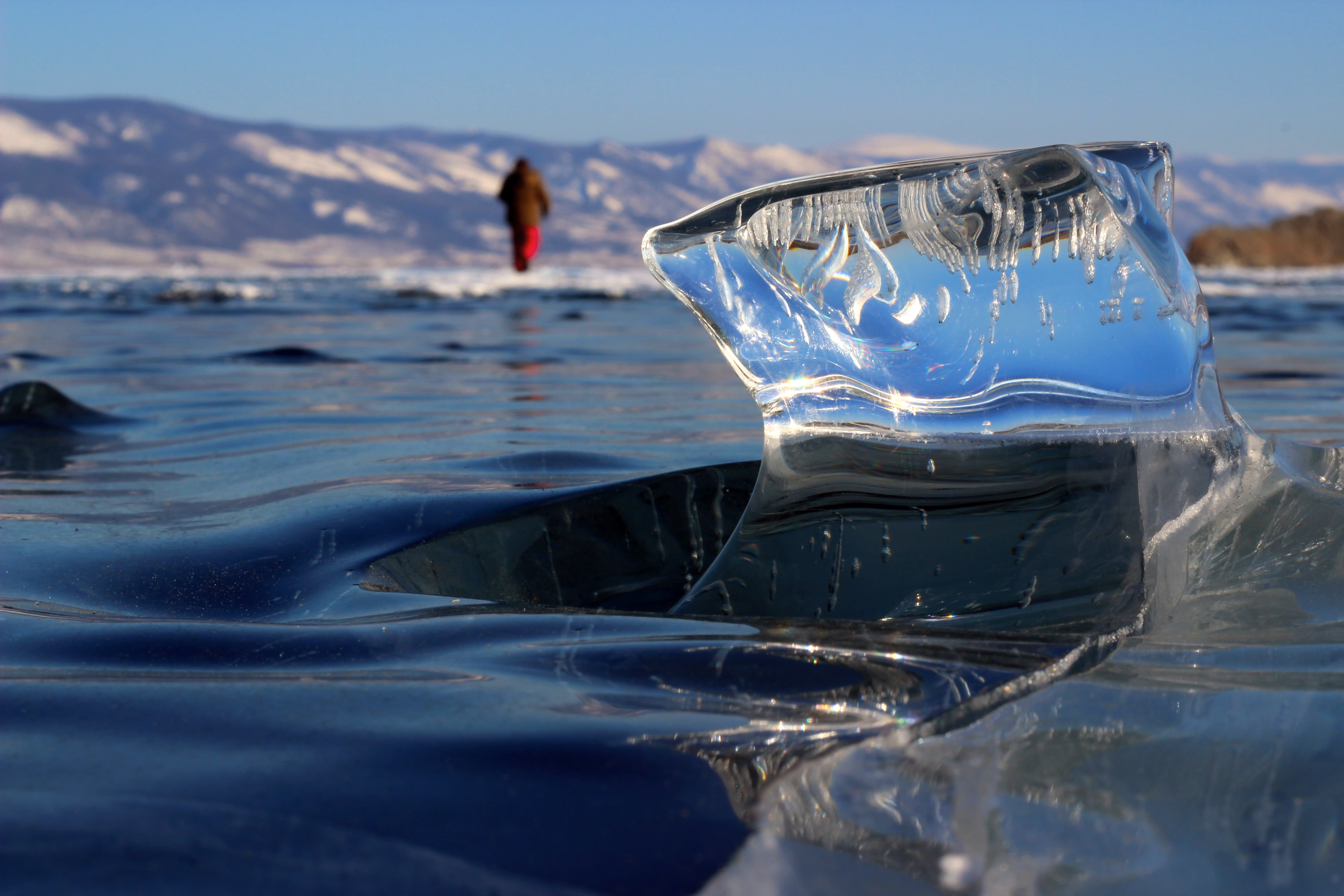 mountain, glass, lifestyles, one person, men, adult, day, 5K, blue, waterfront, rear view, sky, landscape, food and drink, ice, Lake Baikal, lake, winter, HD Wallpaper