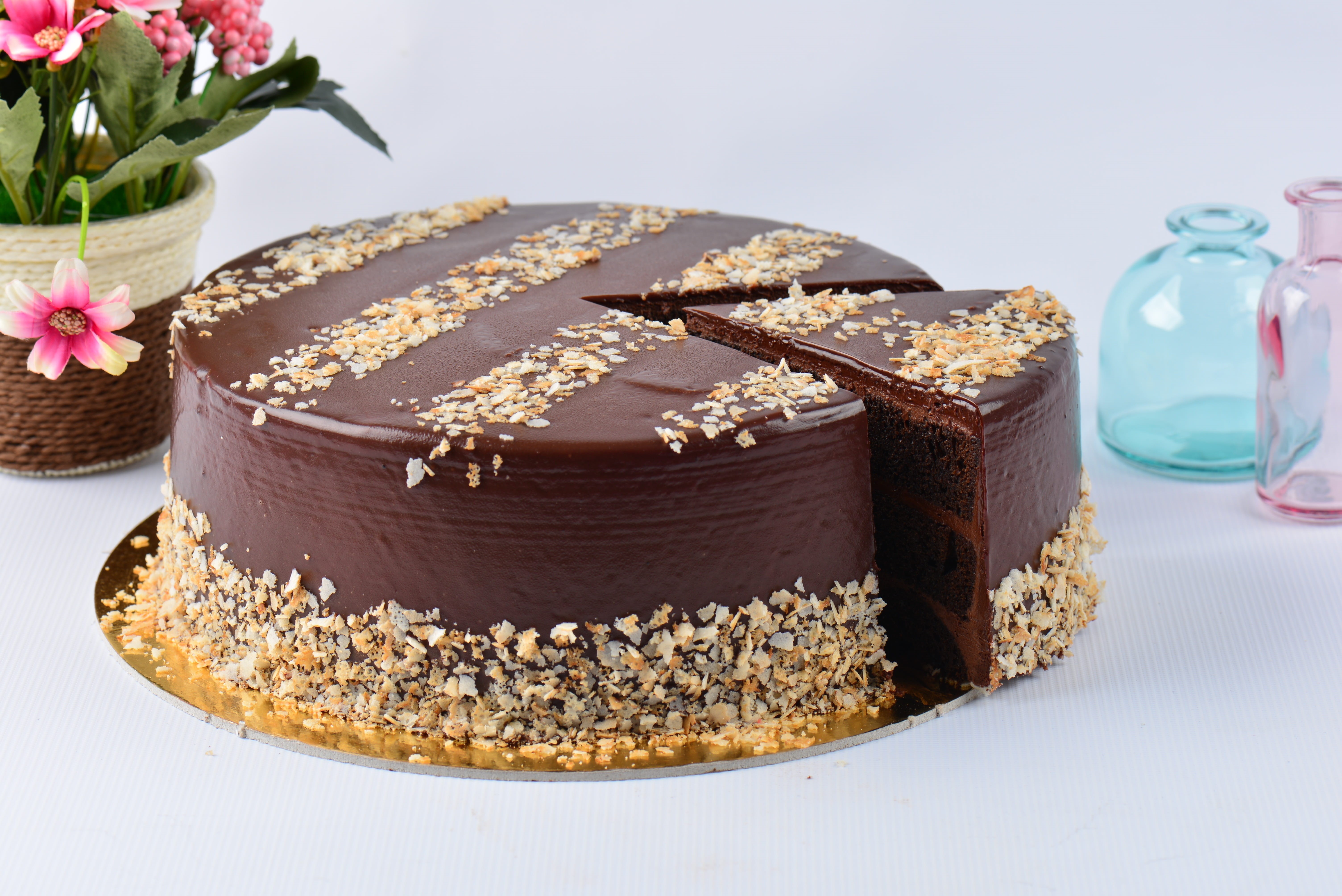flower, chocolate cake, plant, indulgence, ready-to-eat, sweet, baked, indoors, table, container, 5K, birthday, dessert, food, cream, unhealthy eating, HD Wallpaper