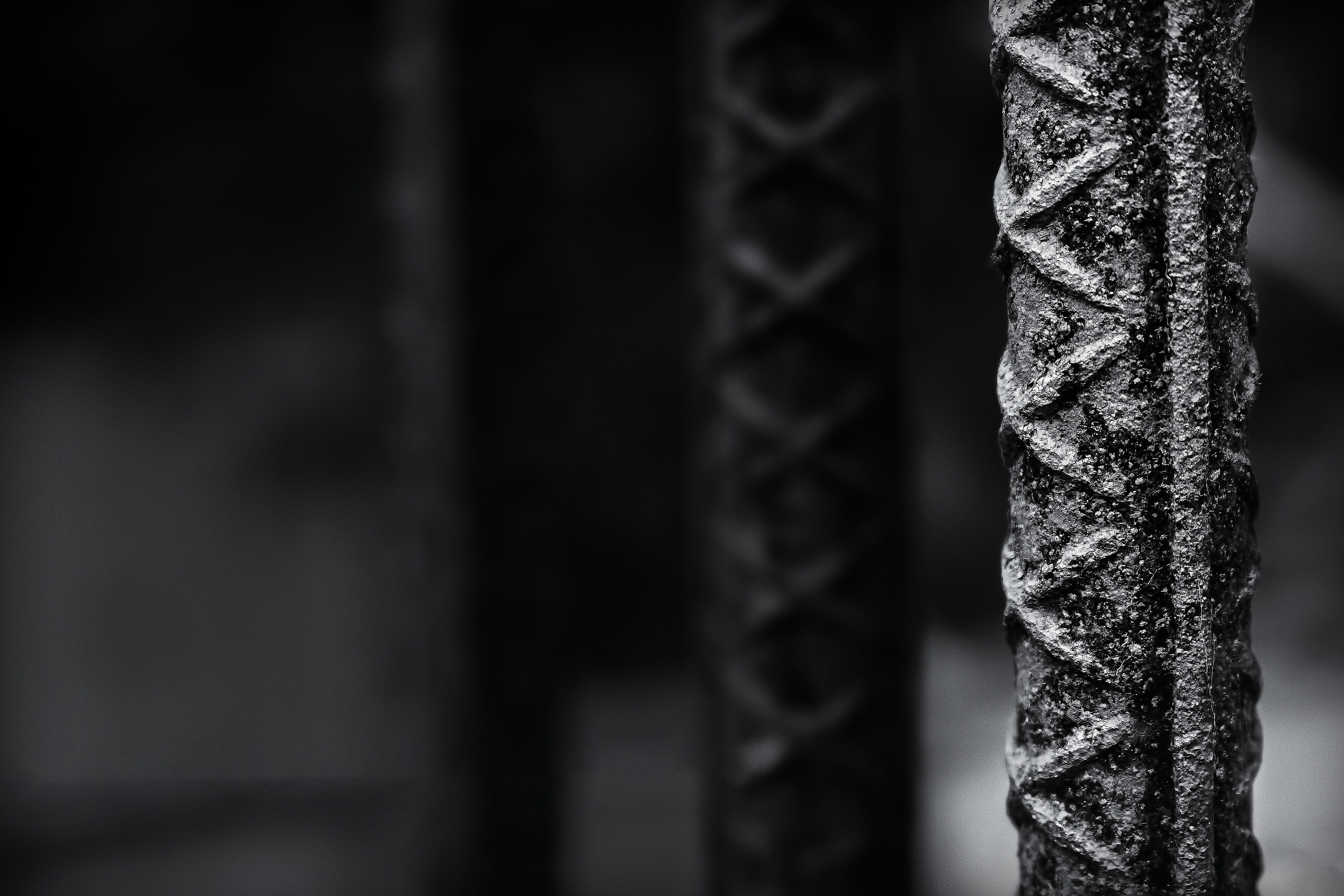 focus on foreground, selective focus, dark, strong, full frame, no people, copy space, protection, design, pattern, hanging, safety, wall - building feature, HD Wallpaper