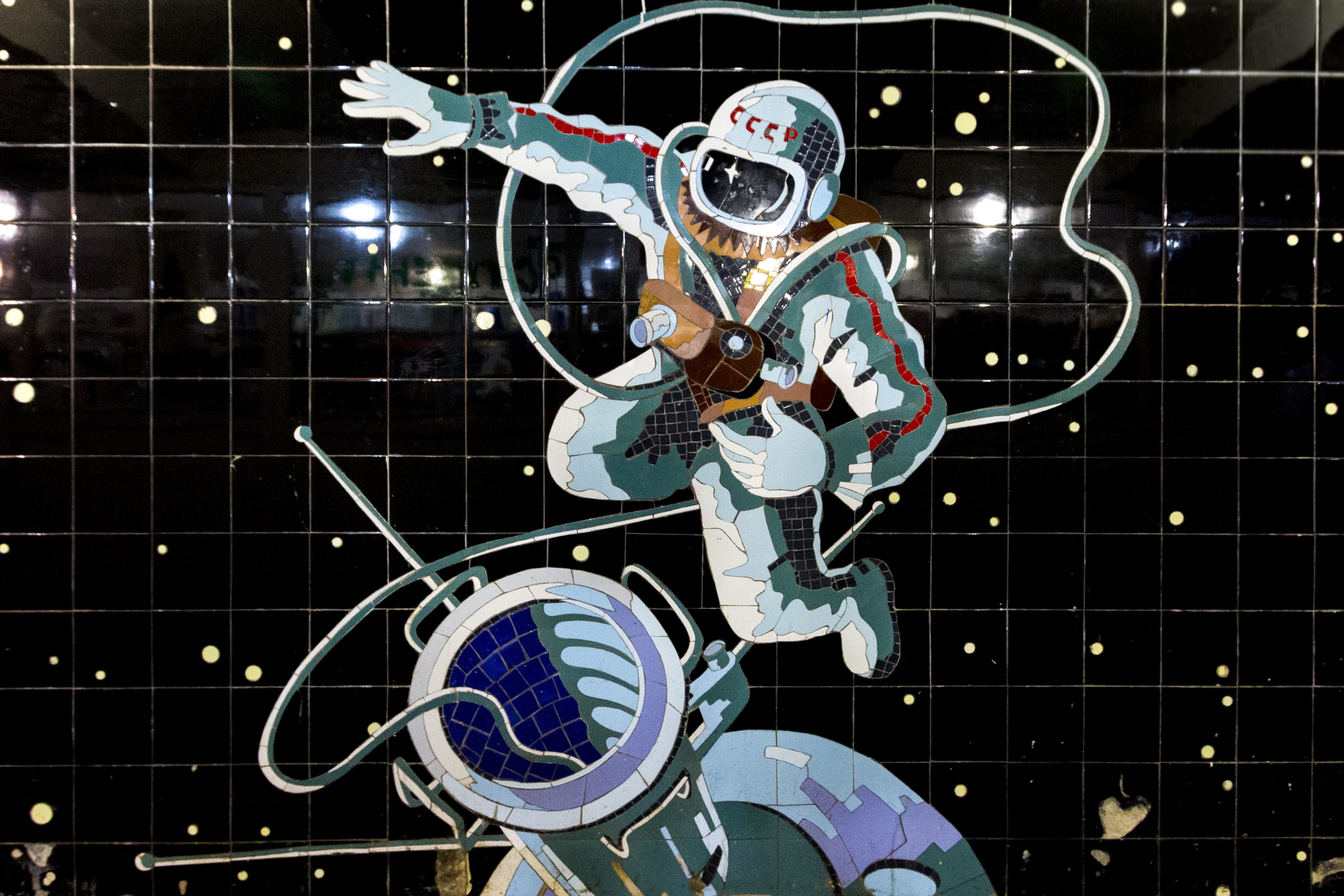 rostov-on-don, go out into space, pattern, electrical equipment, clothing, cosmonaut, indoors, creativity, cosmos, robot, russia, советскоенаследие, human representation, HD Wallpaper