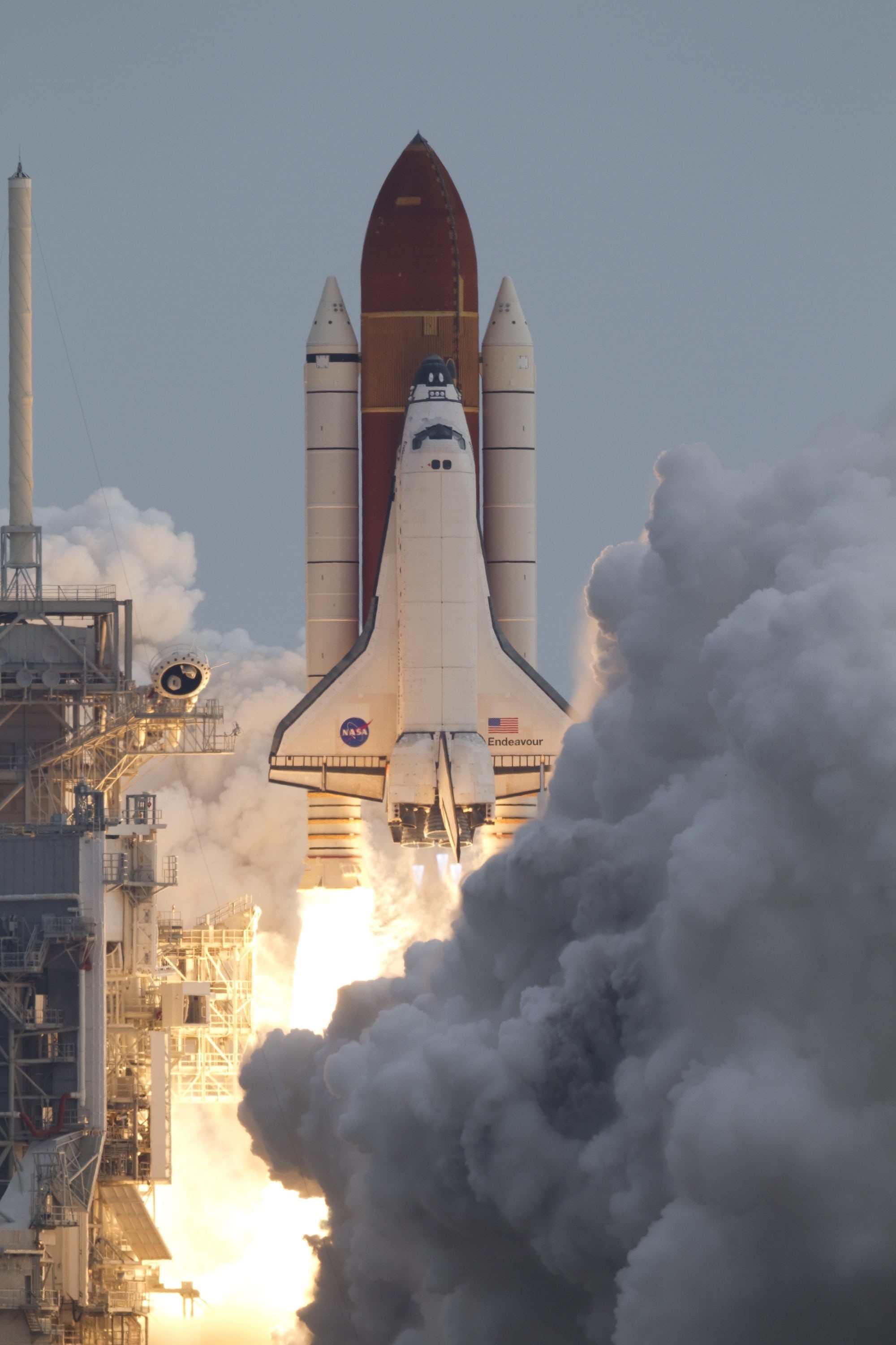 sky, rocket boosters, launch pad, air pollution, launch, usa, smoke - physical structure, mission, factory, building exterior, cape canaveral, liftoff, Phone HD Wallpaper