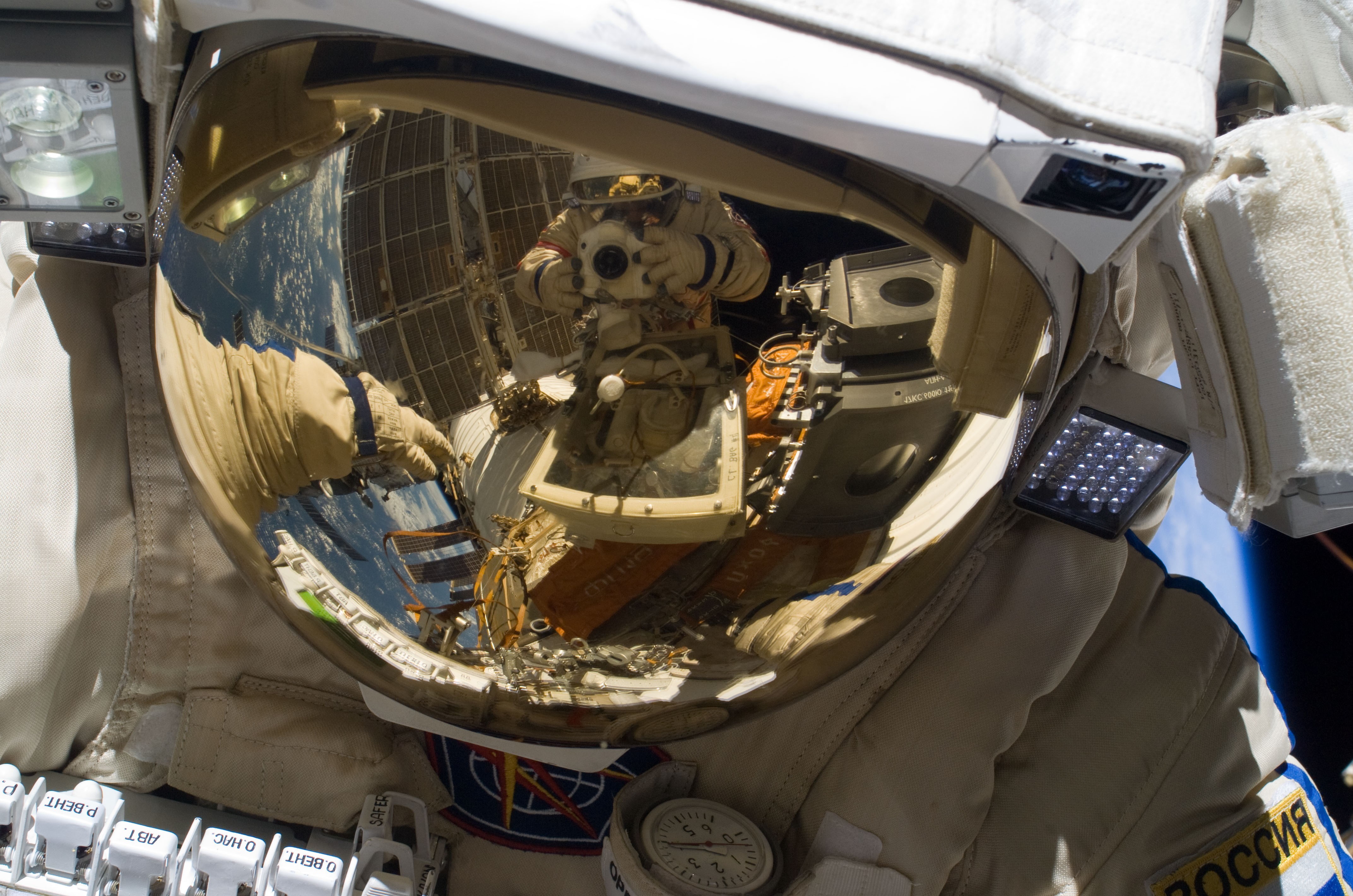 helmet, 4K, Russian cosmonaut, Space, spacesuit Orlan MK, reflection, HD Wallpaper