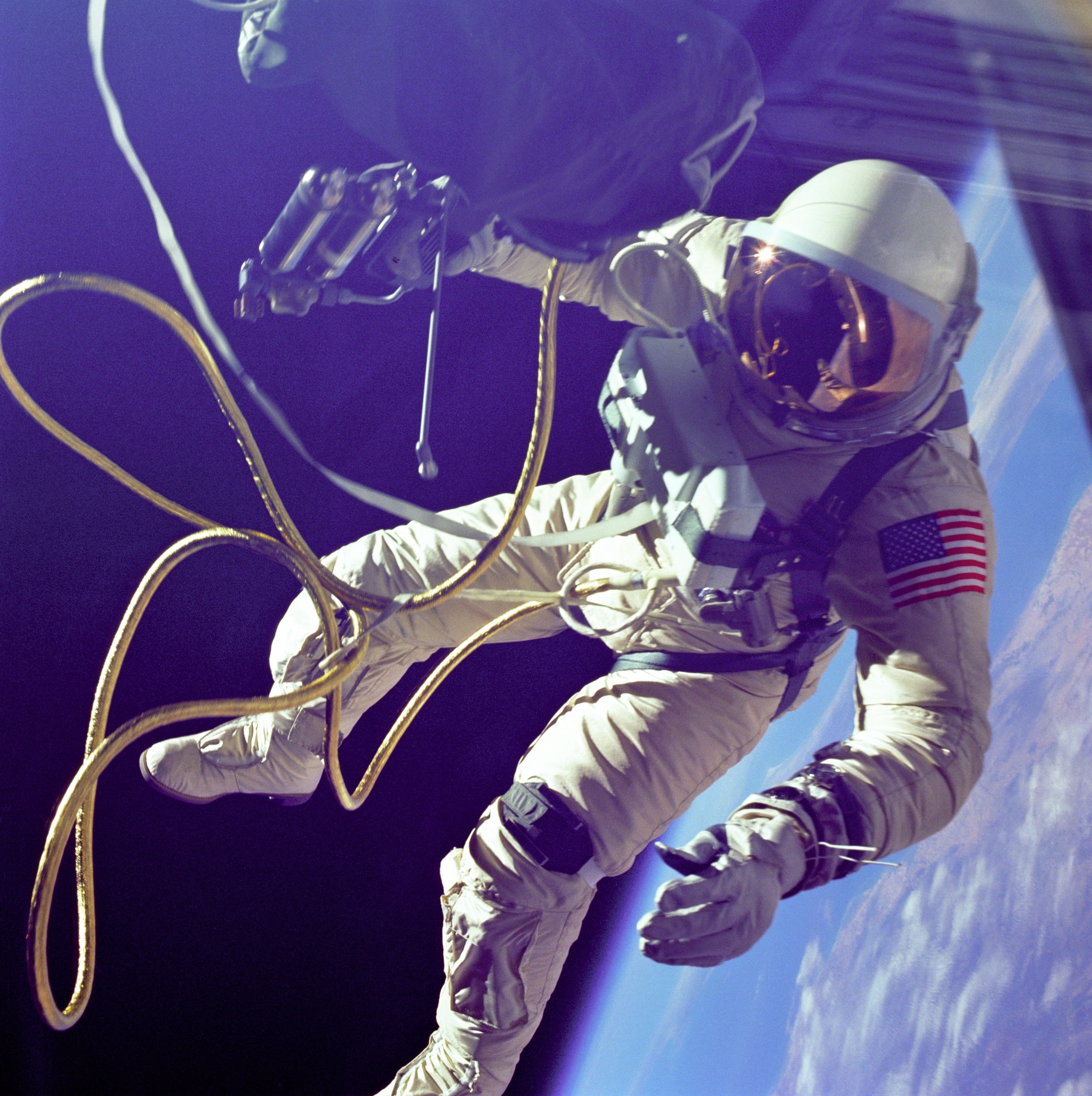 nasa, helmet, satellite, headwear, planet, space, full length, men, outdoors, limb, 2K, occupation, cosmonaut, astronaut, astronomy, galaxy, sport, human limb, Phone HD Wallpaper