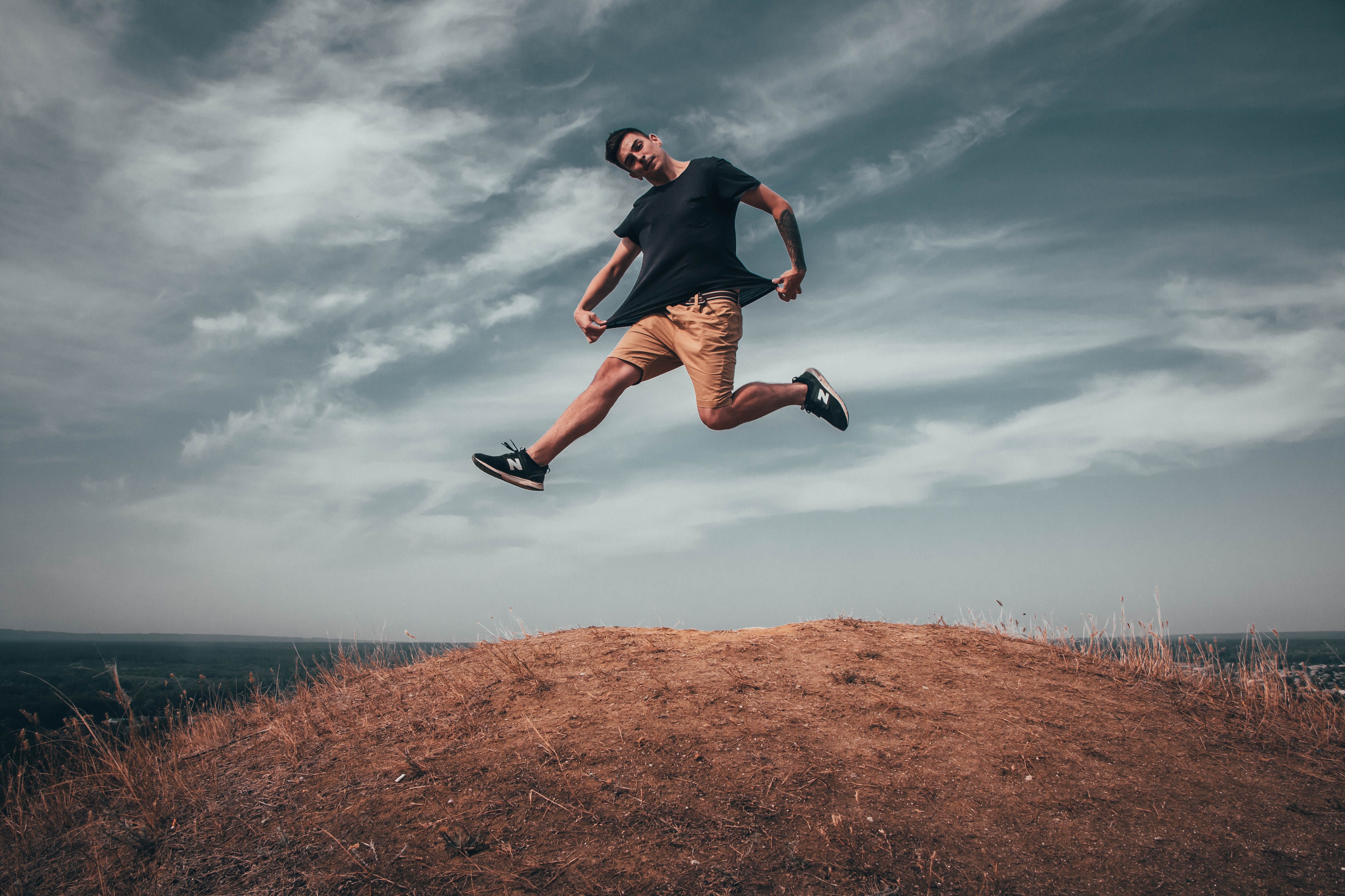 nature, grass, effort, full length, summer, sand, sky, man, jumping, 5K, jumpshot, recreation, dawn, brown, young adult, day, young men, photography, wear, HD Wallpaper