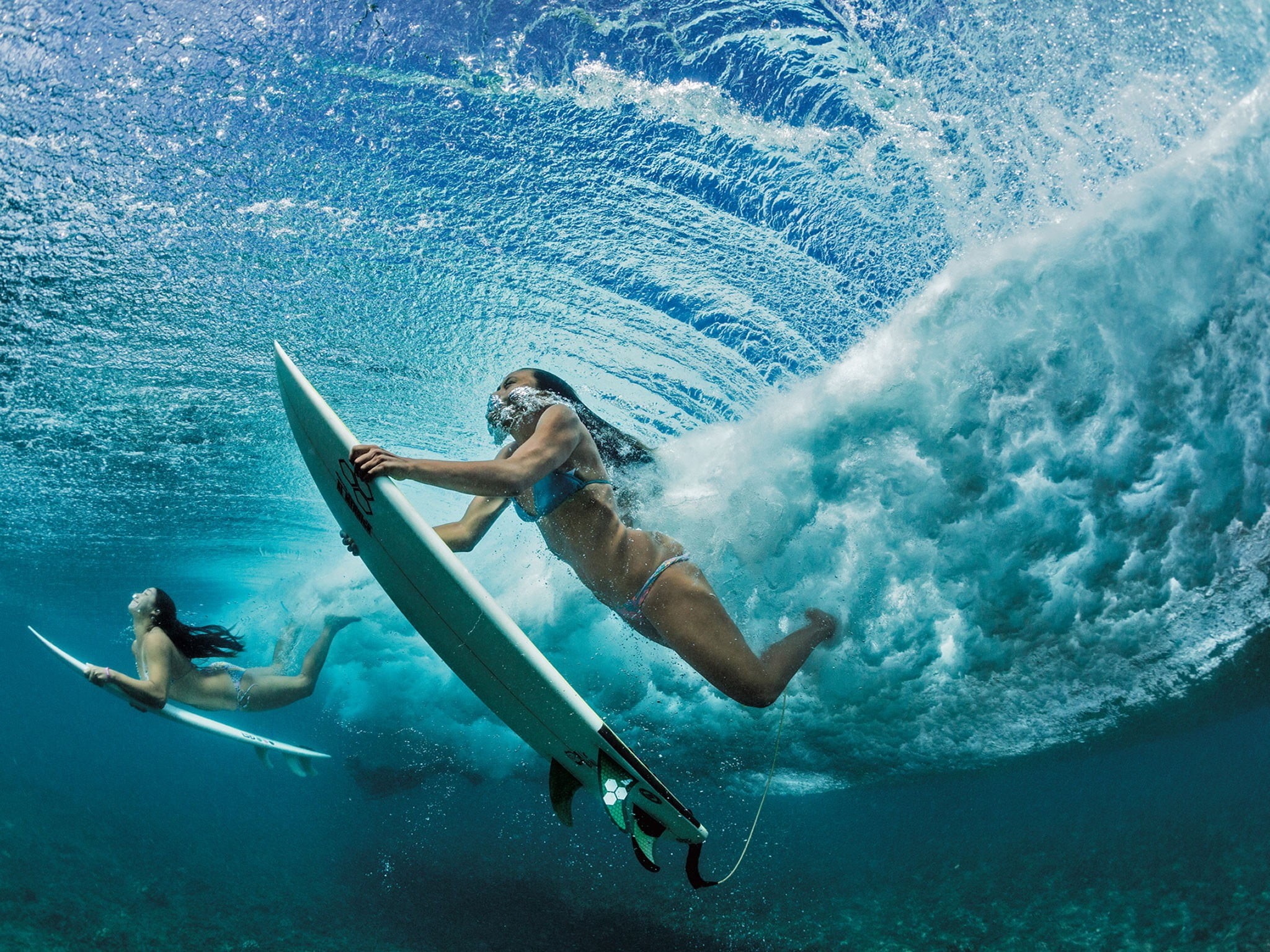 swimming, sport, women, clothing, young adult, two people, outdoors, surfing, nature, adventure, sea, turquoise colored, water, 1080P, swimwear, leisure activity, HD Wallpaper