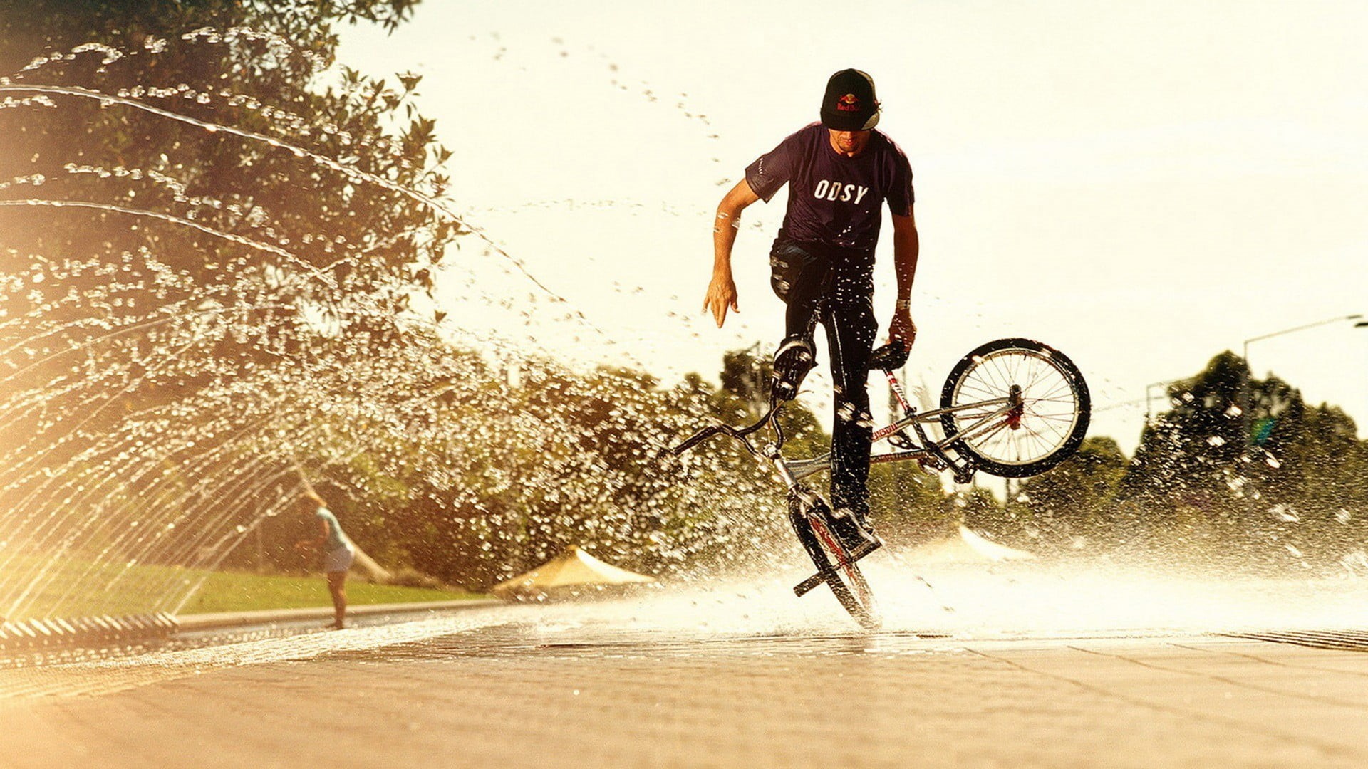 day, sport , transportation, urban, printed, obey, sunlight, outdoors, activity, neck, s, shirt, real people, BMX, sport, men, crew, splashing, men outdoors, HD Wallpaper