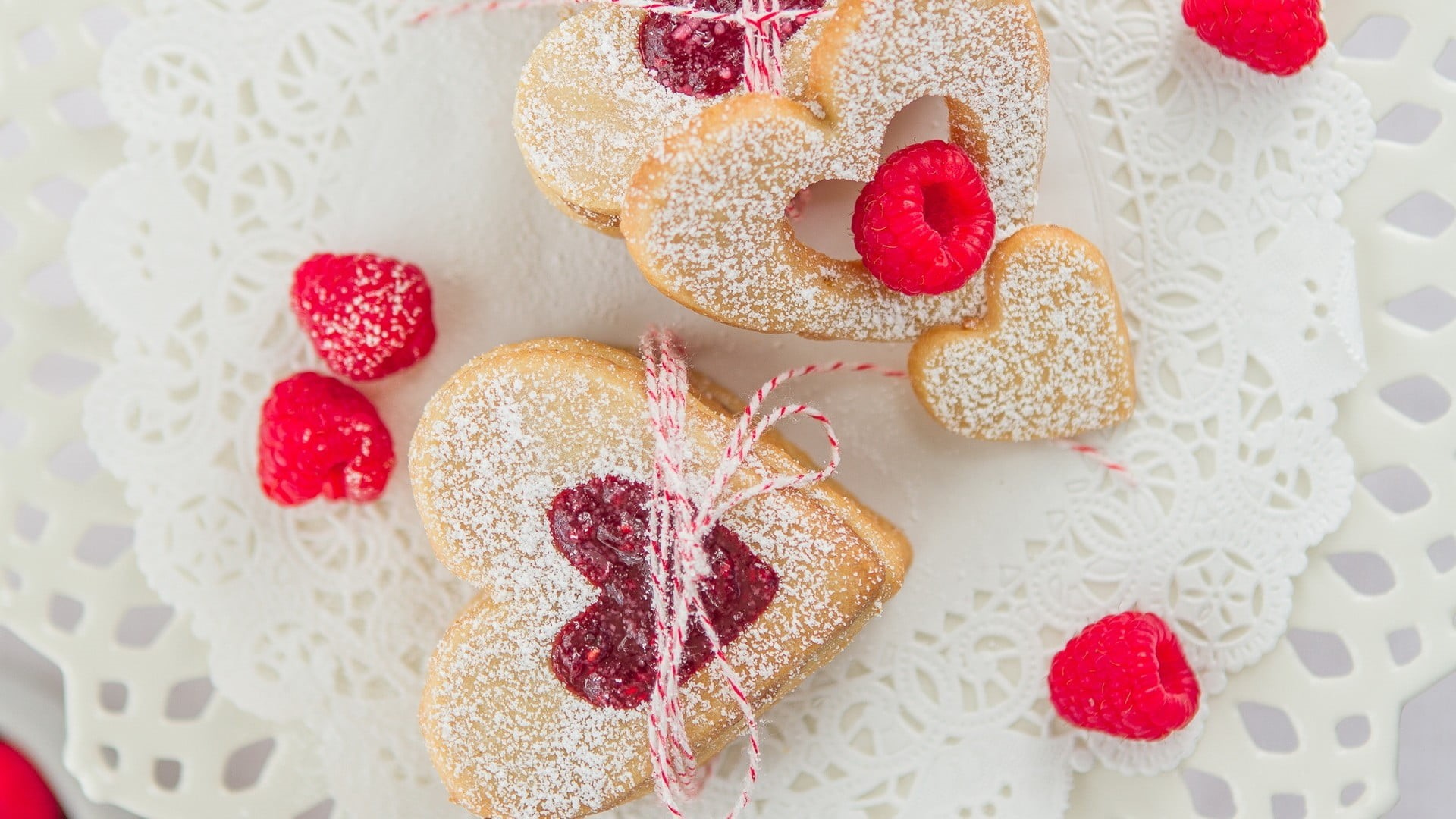 breads, no people, powdered sugar, sweet food, directly above, still life, strawberry, high angle view, raspberries, indoors, baked, freshness, cake, food, HD Wallpaper