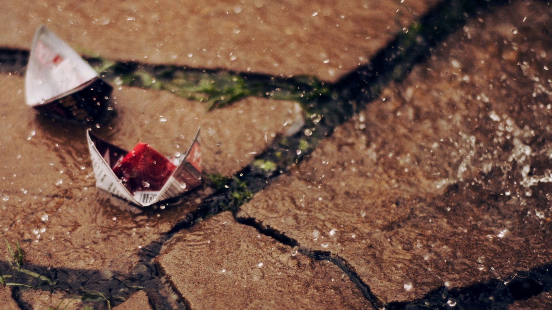 1080P, rain, paper boats, water drops, pavements, HD Wallpaper