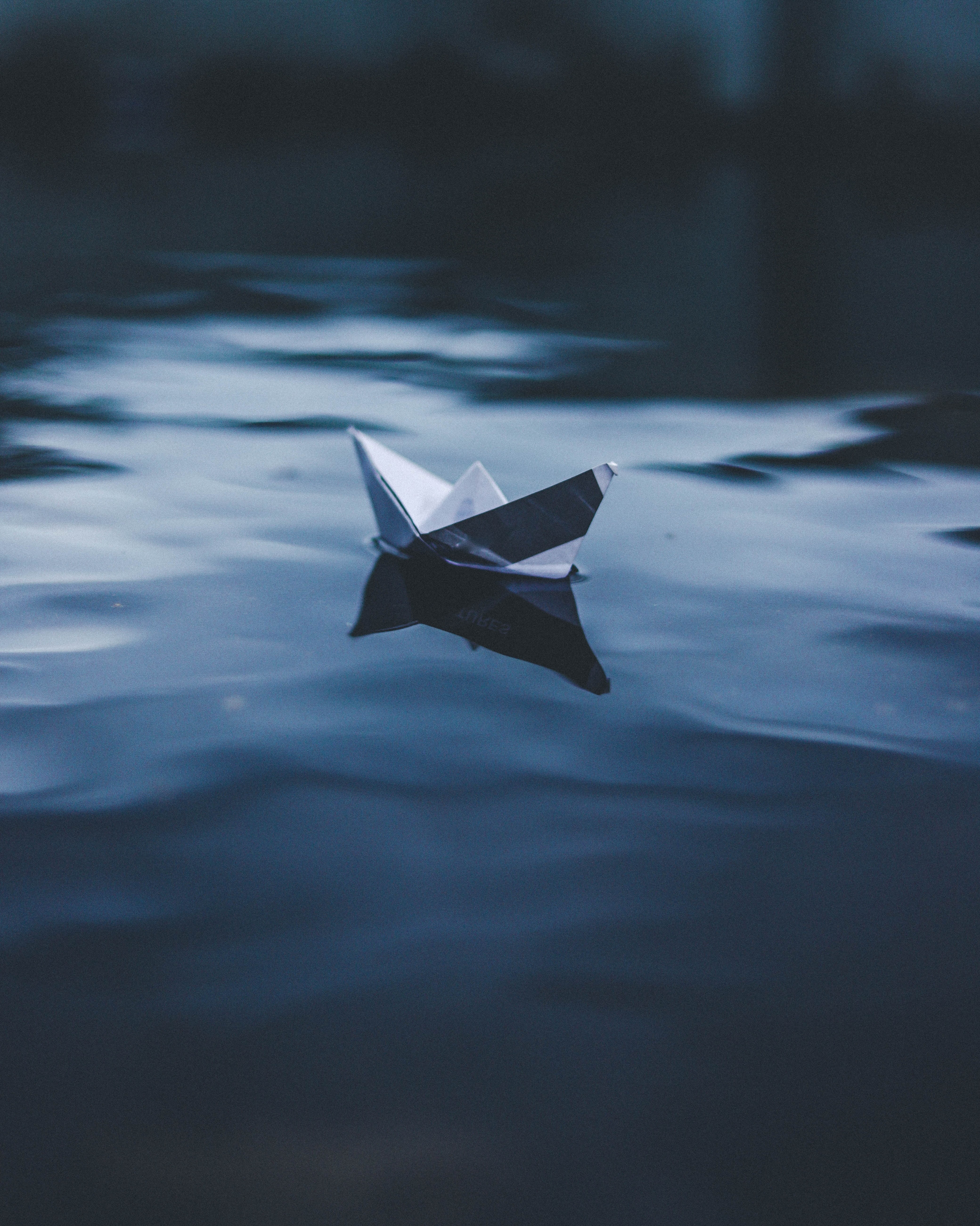 day, craft, creativity, transportation, no people, waterfront, lake, paper, 5K, boat, folded, outdoors, floating, water, nature, art and craft, floating on water, Phone HD Wallpaper