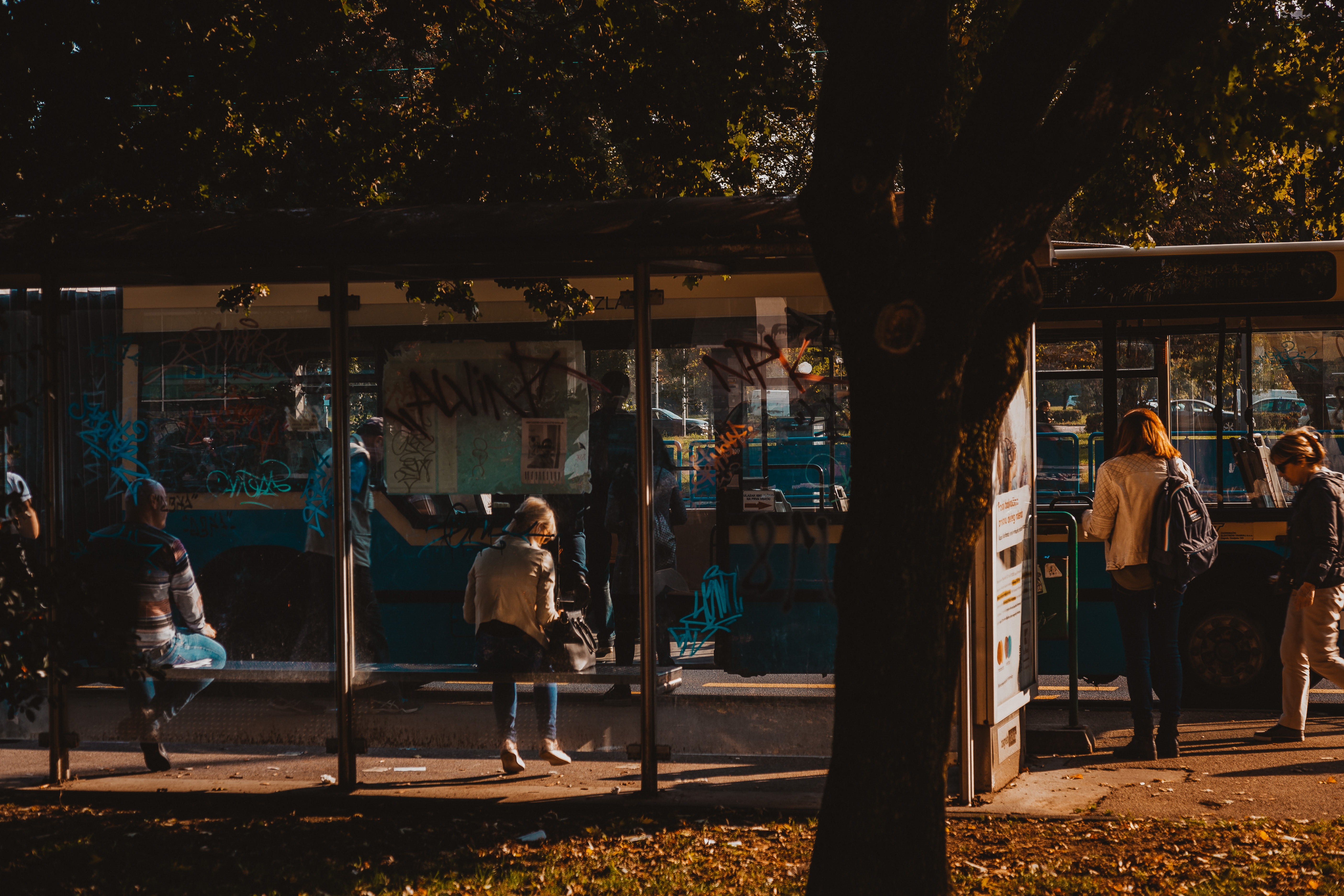 5K, leisure activity, daytime, croatia, black, apparel, architecture, lifestyles, built structure, men, people, casual clothing, person, waiting, building exterior, HD Wallpaper
