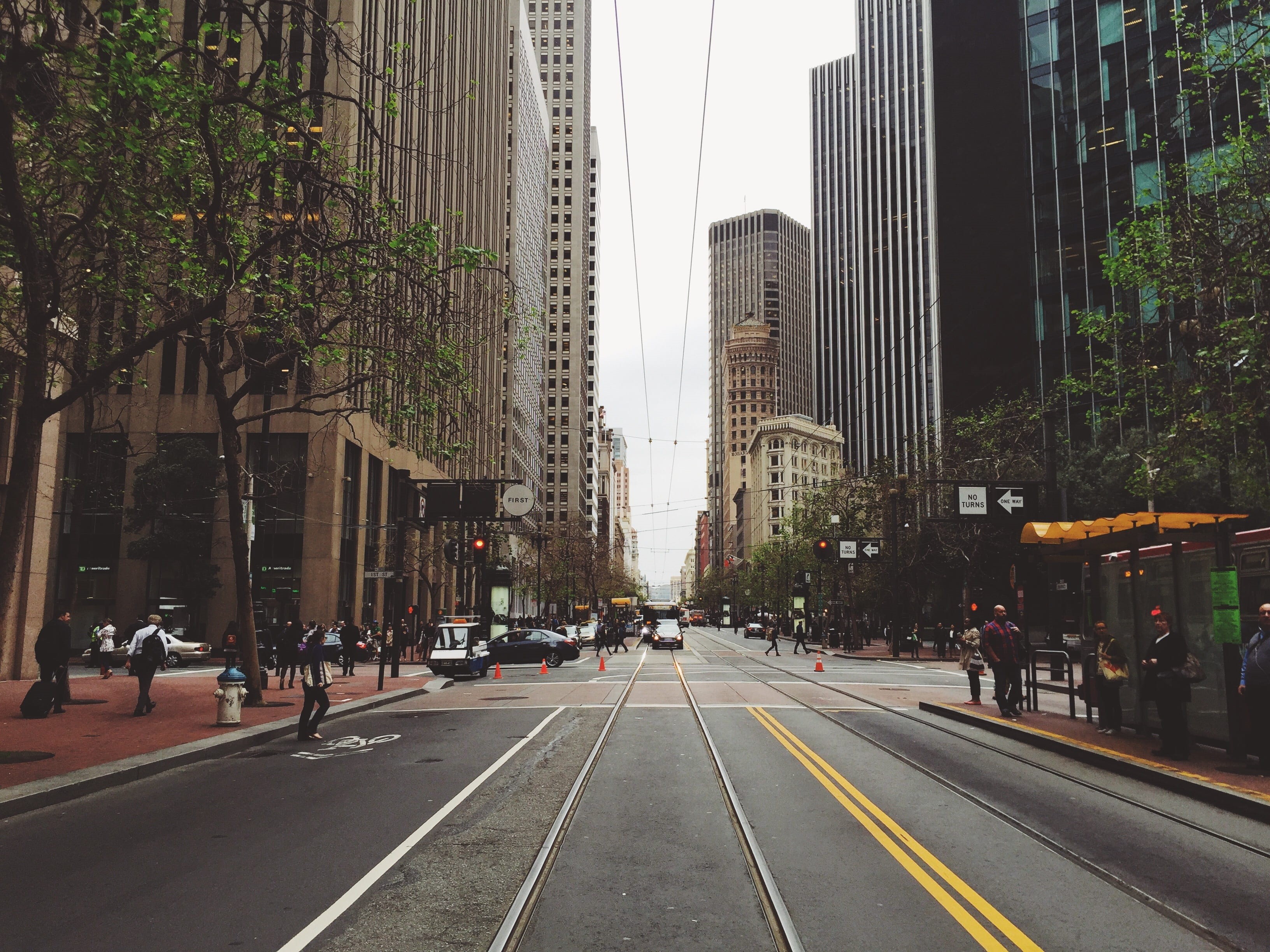 building exterior, skyscrapers, stop, outdoors, city life, public, financial district, rise, facades, bus, skyscraper, concrete, cityscape, marking, downtown, HD Wallpaper