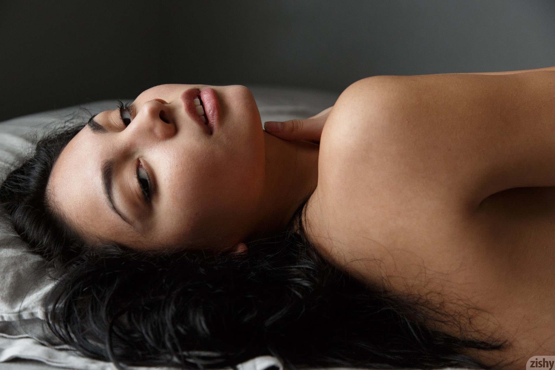 model, women, black hair, in bed, Pia Marzo, long hair, 1080P, zishy, HD Wallpaper