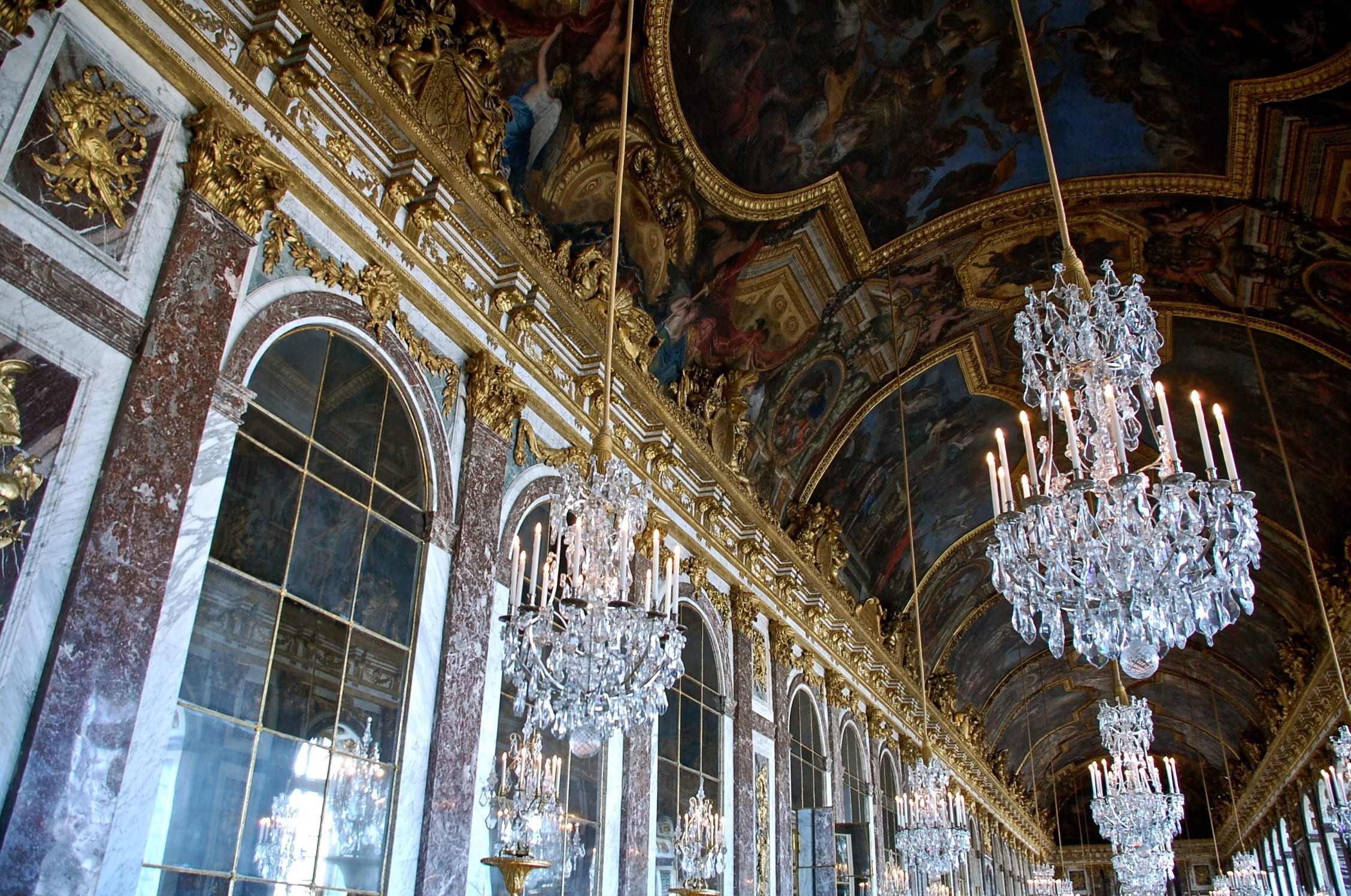 marie antoinette, low angle view, building, fresco, religion, arch, lighting equipment, built structure, altar, france, architectural column, versailles, HD Wallpaper