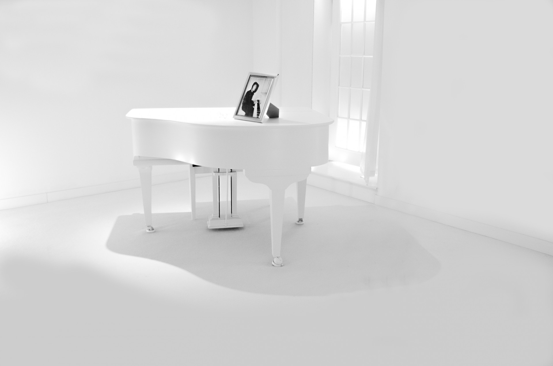artistically, white color, 1080P, isolated, lacquer, white, bathroom sink, domestic room, piano, accord, coordination, acoustic, modern, indoors, home interior, HD Wallpaper