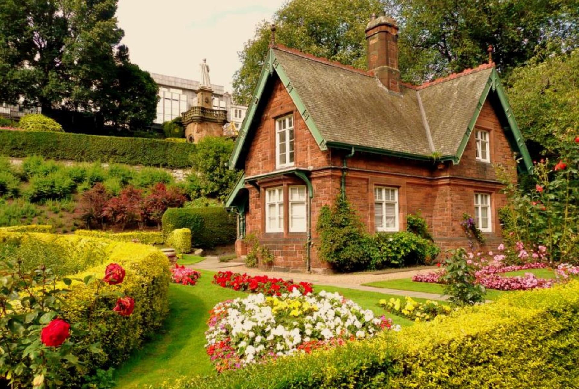 garden, 1080P, flowers, brown, animals, green, hedges, cottage, gardens, house, HD Wallpaper