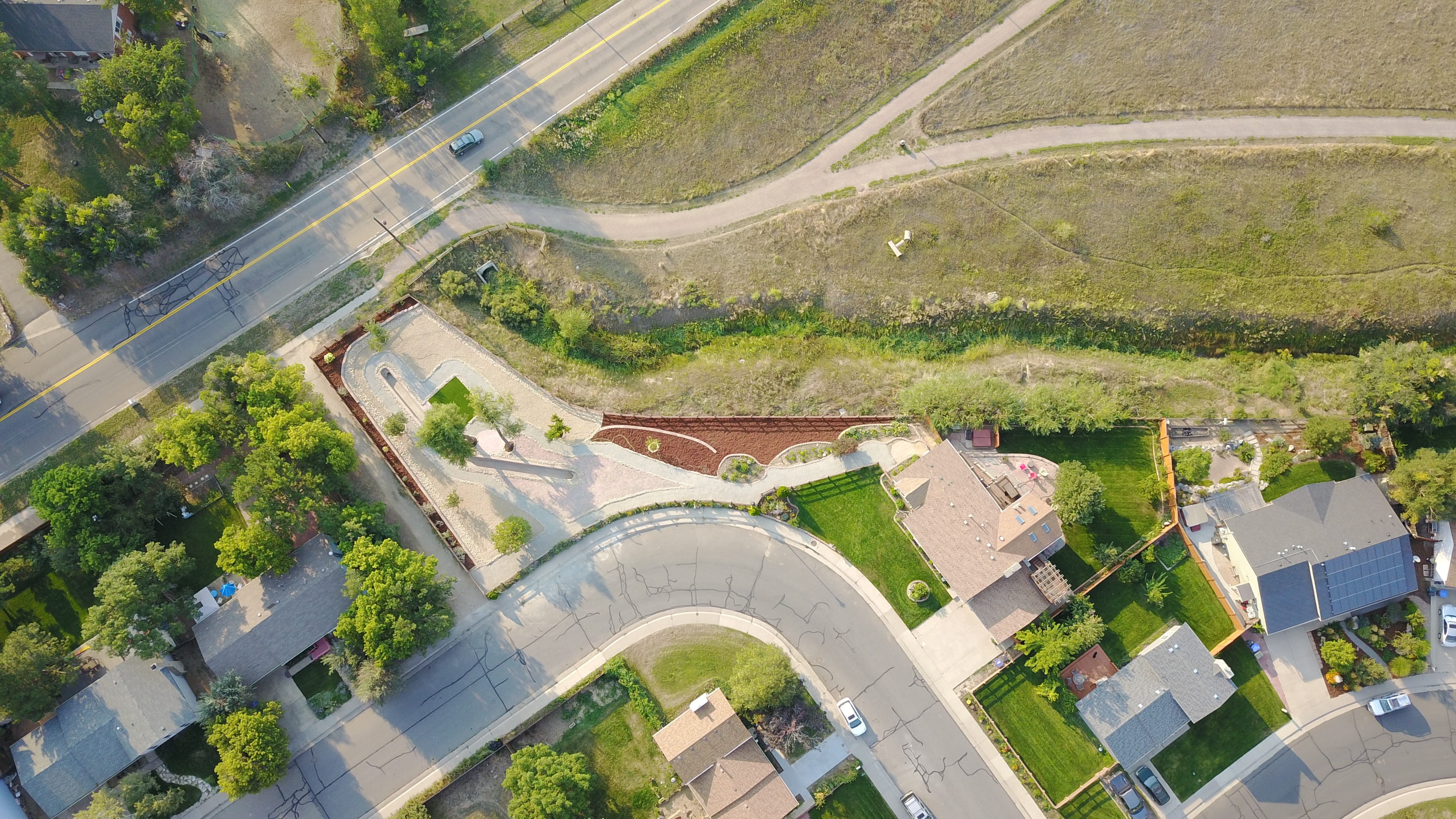 nature, path, neighborhood, aerial view, building exterior, 4K, subdivision, flying, water, tree, rooftop, people, travel, road, modern, residential district, HD Wallpaper