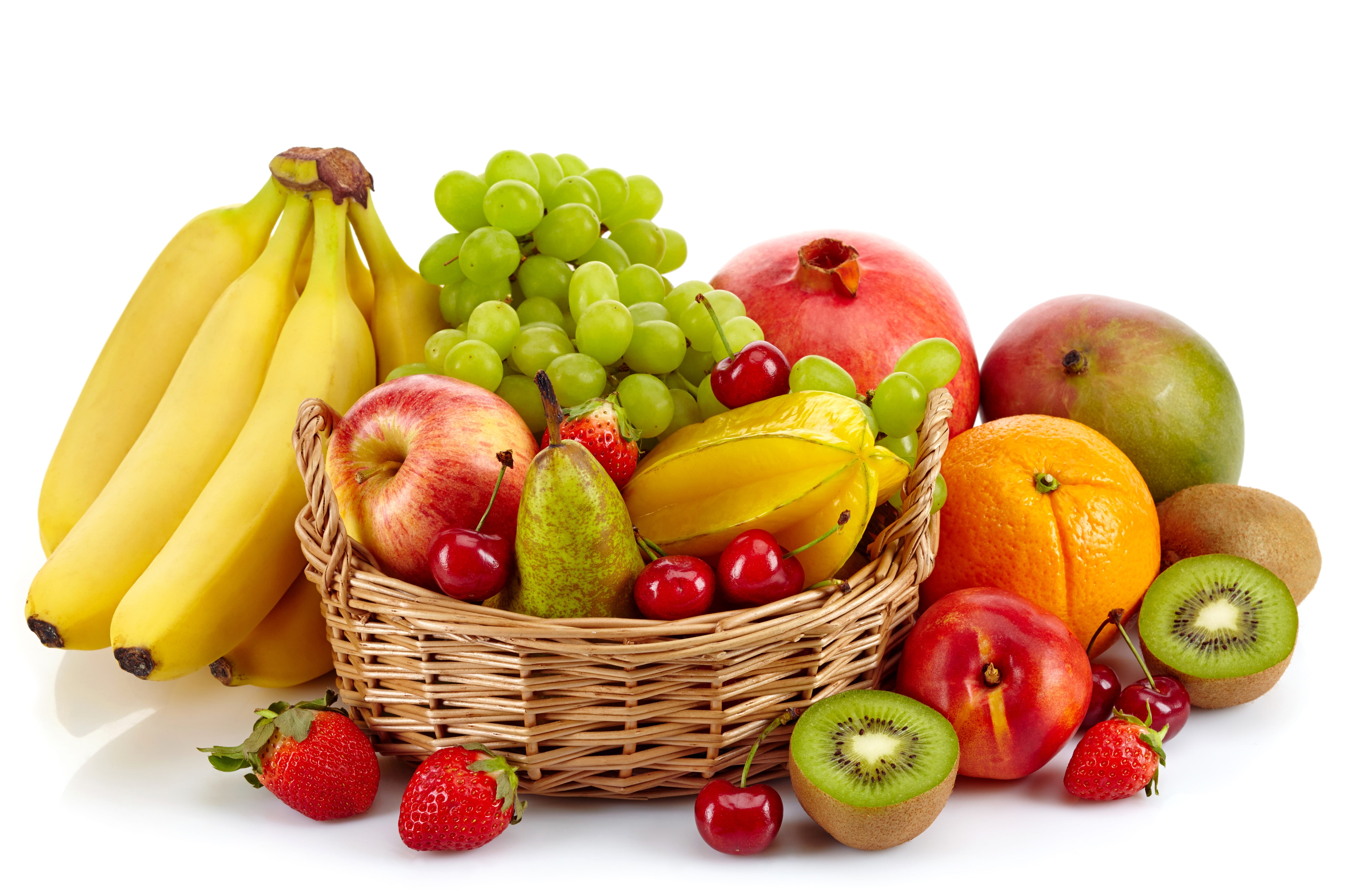 basket, 5K, berries, strawberry, pear, bananas, garnet, kiwi, white background, orange, cherry, grapes, apples, fruit, HD Wallpaper