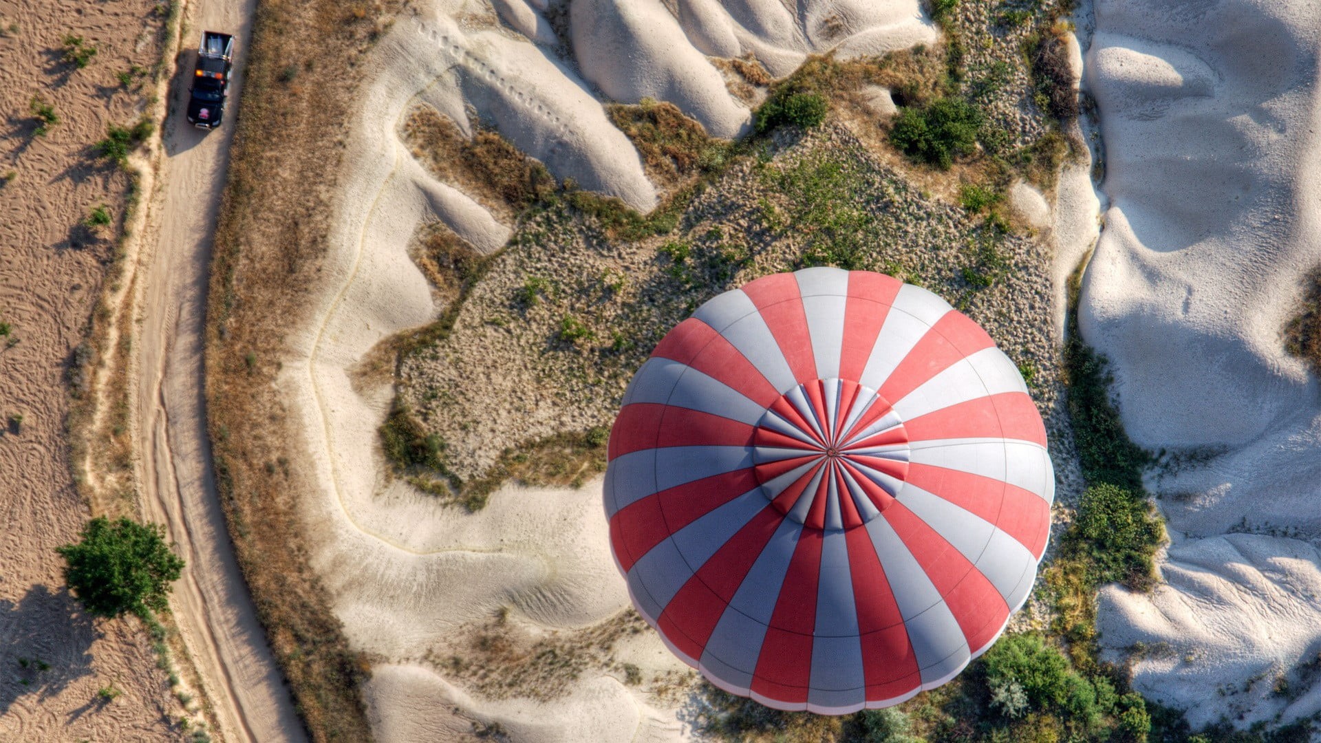 Cappadocia, pattern, car, birds eye view, no people, day, sand, growth, tree, 1080P, striped, high angle view, leisure activity, blue, rock, red, sunlight, HD Wallpaper