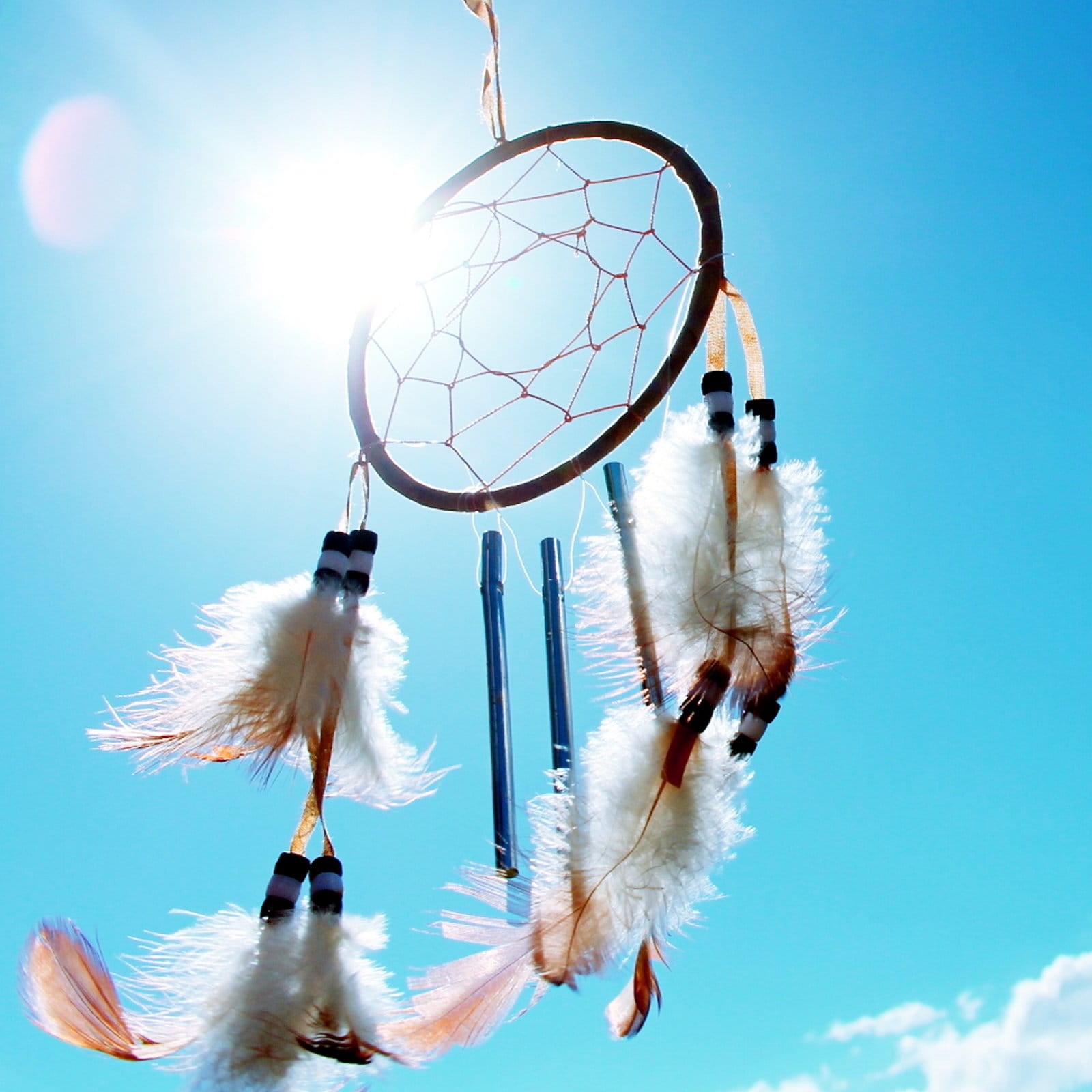 hanging, worm, craft product, low angle view, photo, catcher, sunny, day, clear sky, craft, softness, religious equipment, sky, feather, 720P, luck, s, Phone HD Wallpaper