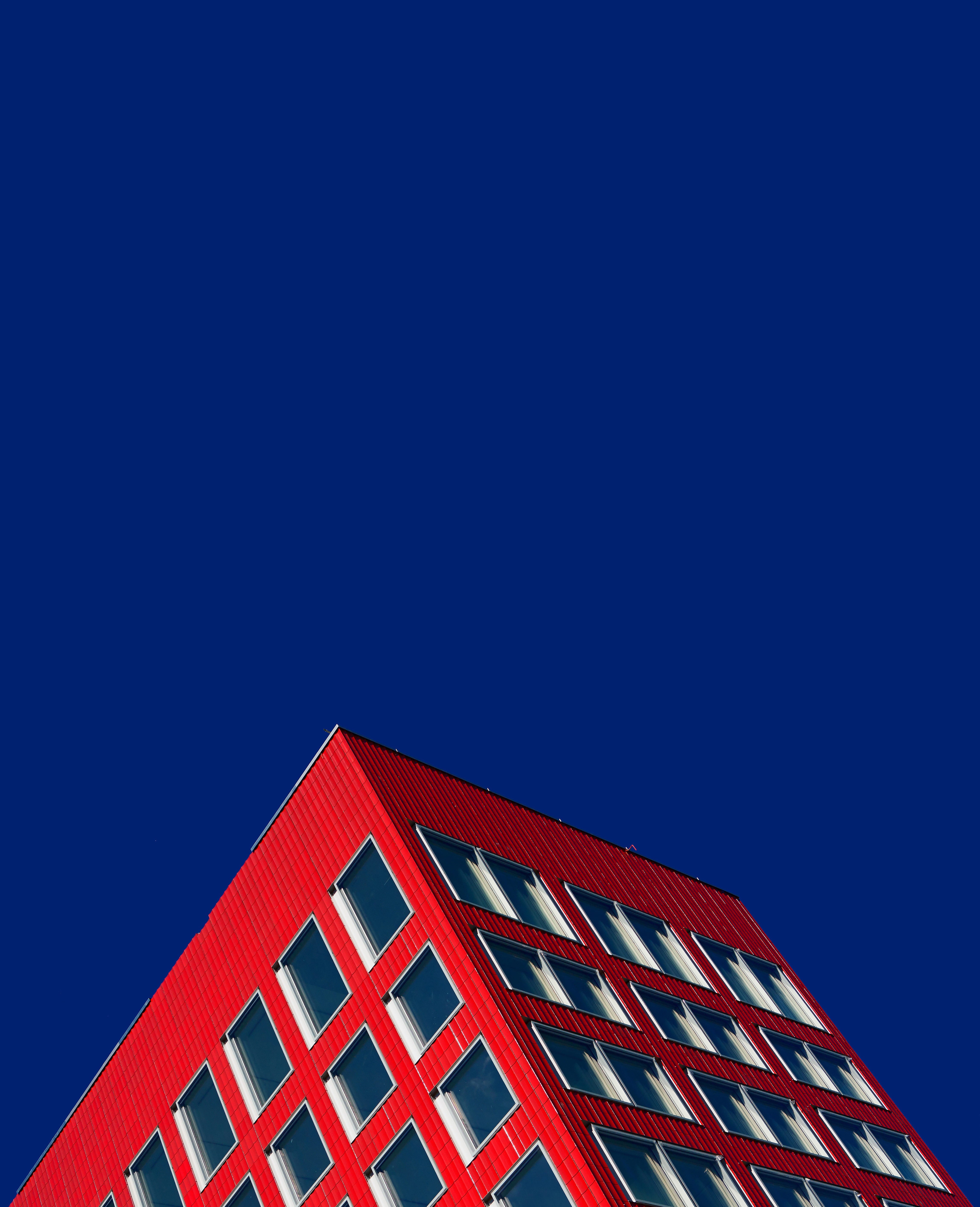 window, corner, pattern, high, built structure, high section, low angle view, copy space, sunlight, house, rise, eyeview, nature, sky, building, s, outdoors, Phone HD Wallpaper