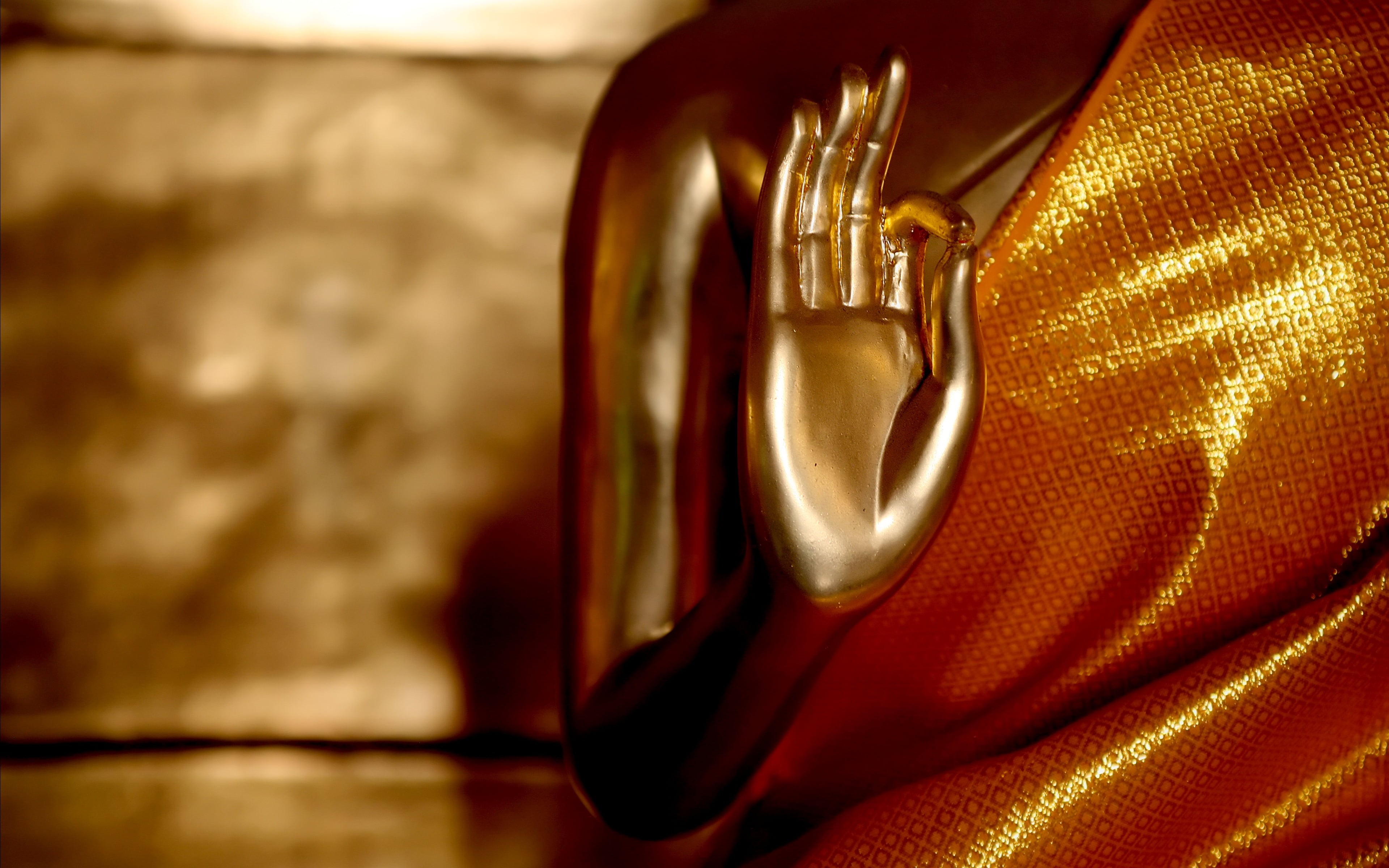 single object, selective focus, figurine, gautama, shape, shiny, 4K, buddha, light, simplicity, textile, arts culture and entertainment, table, no people, HD Wallpaper