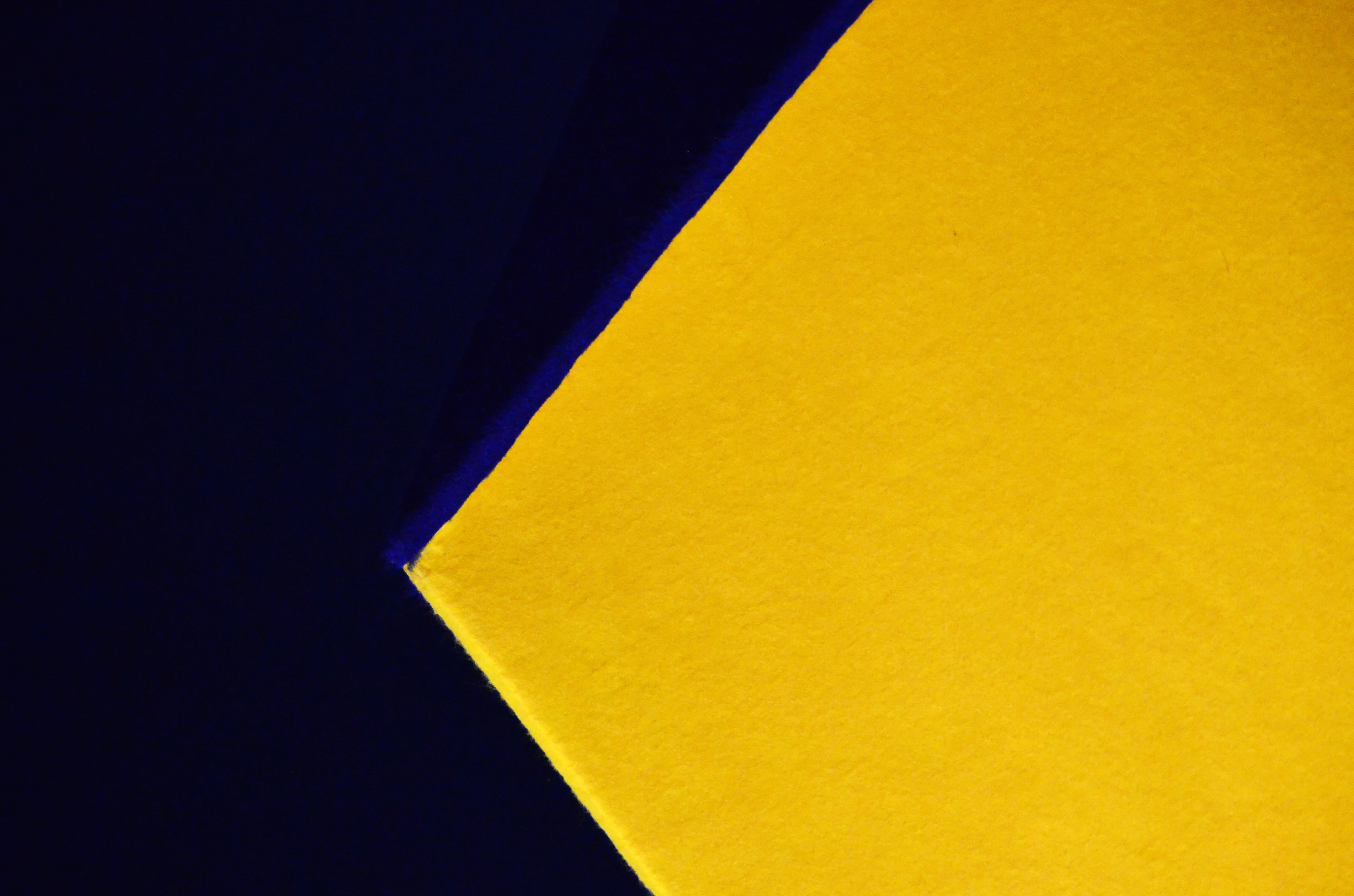 abstract, full frame, no people, textile, triangle, graphique, lignes, material, studio shot, 4K, close-up, paper, multi colored, office supply, yellow, HD Wallpaper