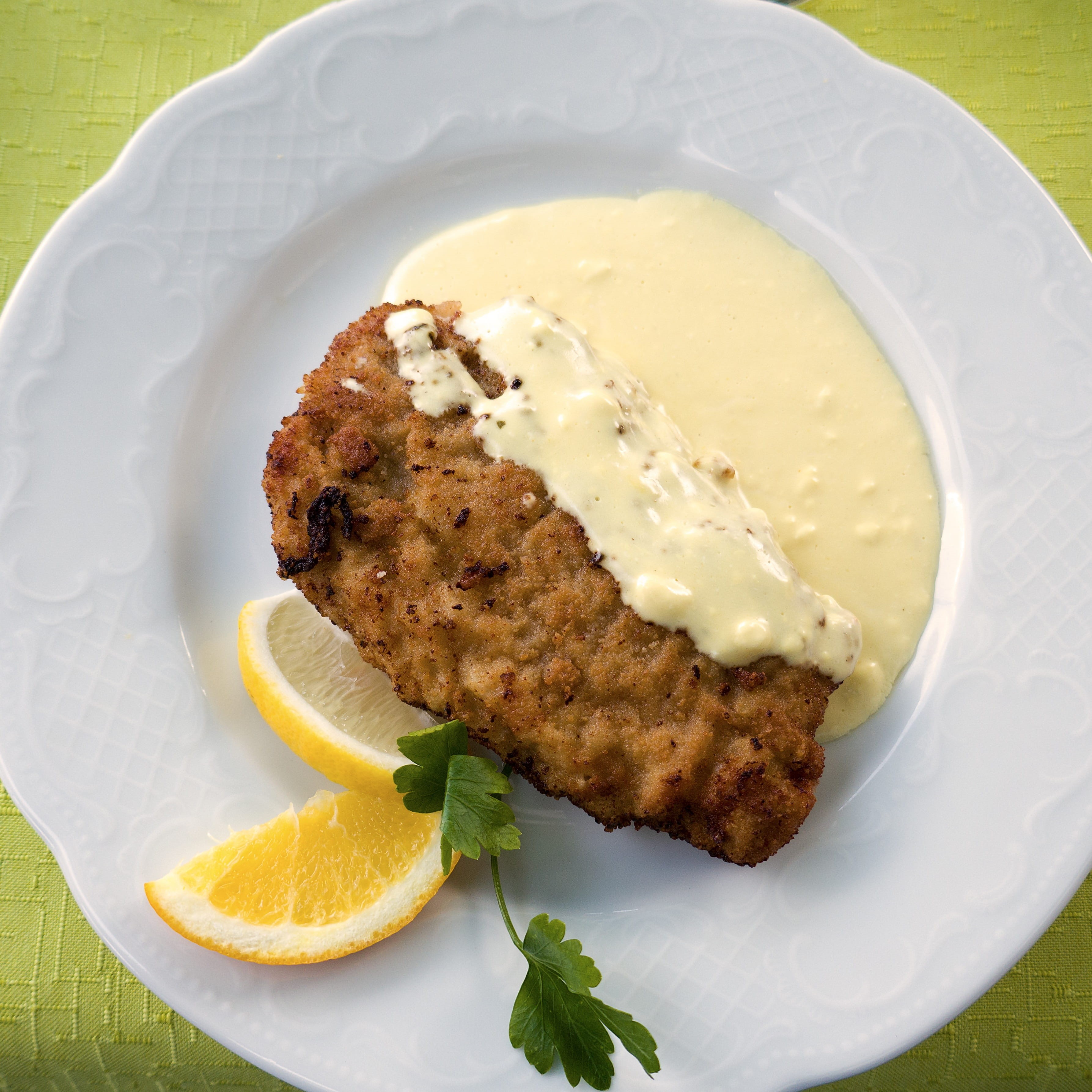 restaurants, serving size, food, meat, food and drink, wellbeing, indoors, temptation, ready-to-eat, lemon, cordon bleu, cook, lunch, no people, nutrition, Phone HD Wallpaper
