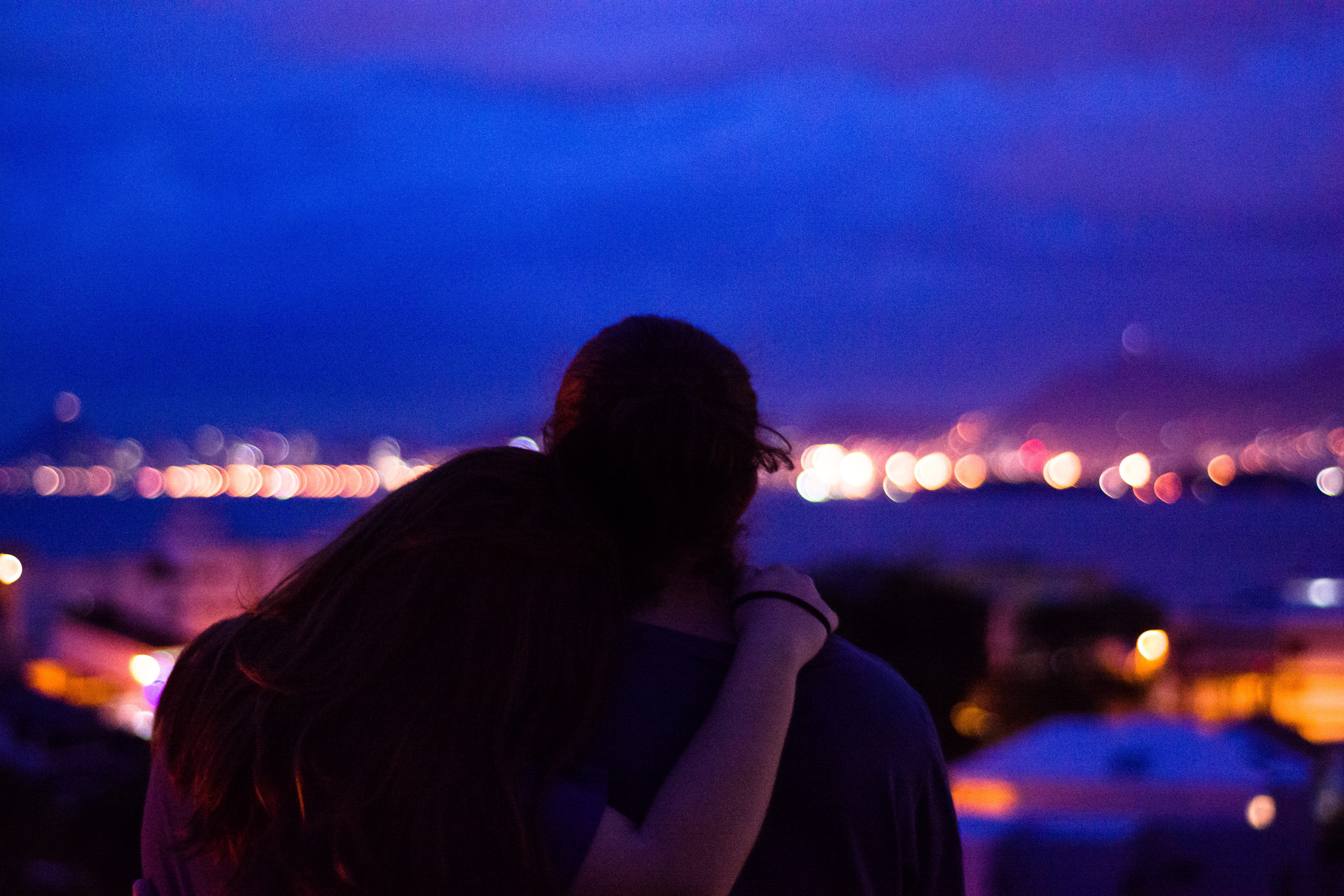 positive emotion, men, 5K, emotion, blue, brazil, rear view, amor, city, two people, couple - relationship, togetherness, women, boken, leisure activity, HD Wallpaper