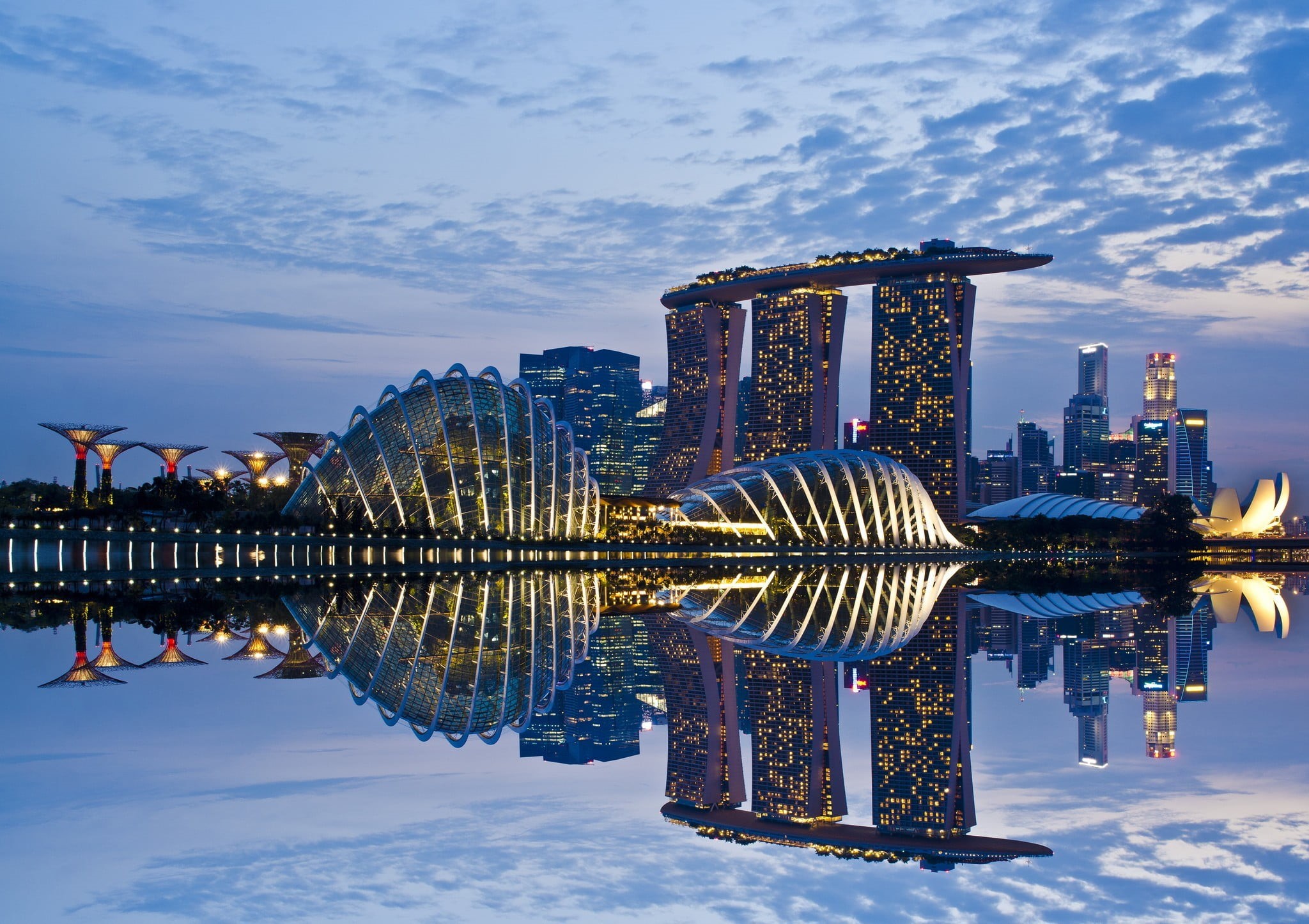 building exterior, Singapore, tall - high, building, water, reflection, 1080P, sky, office building exterior, outdoors, modern, nature, river, cloud - sky, HD Wallpaper