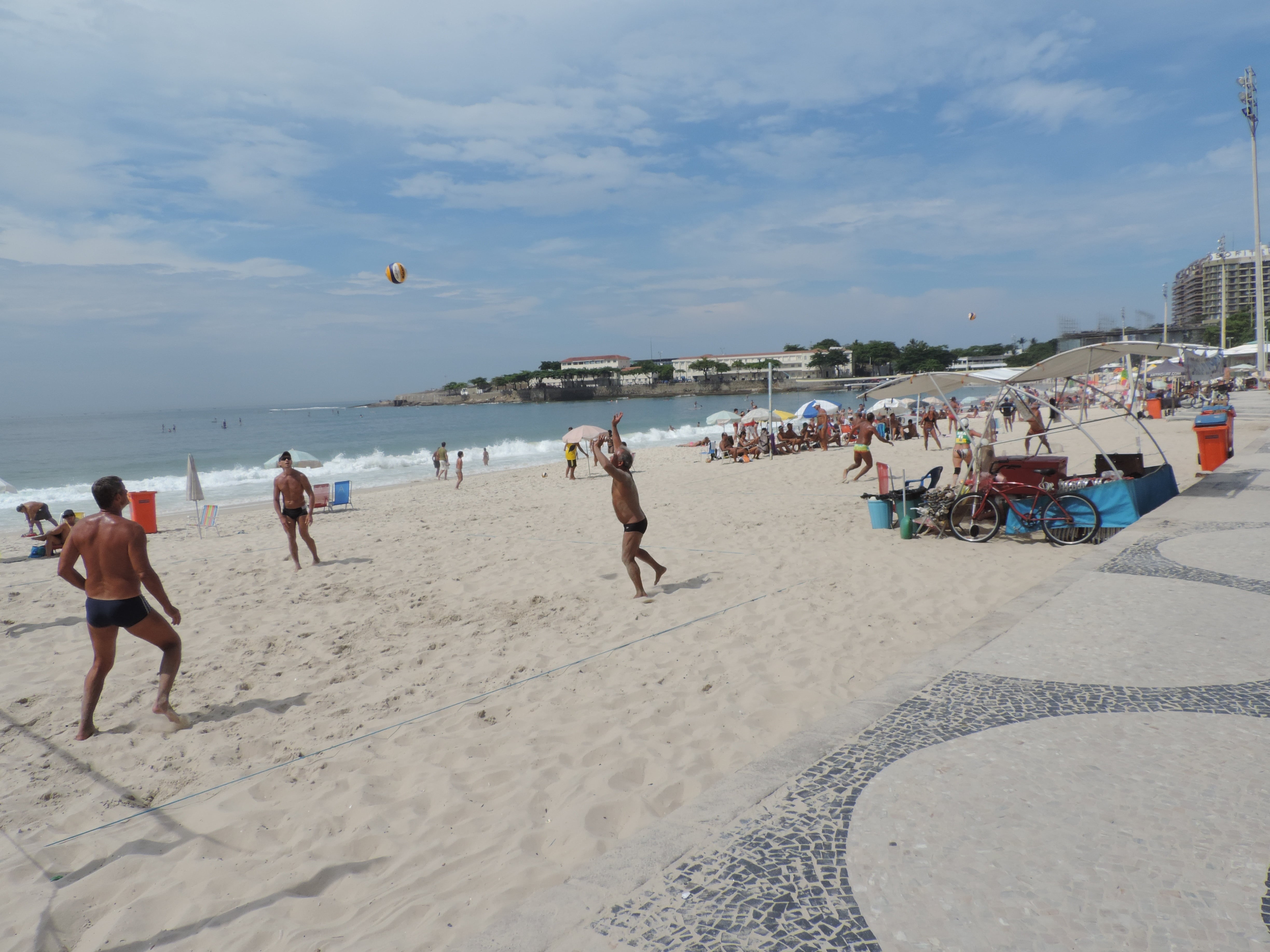 copacabana, lifestyles, cloud - sky, brazil, nature, group of people, large group of people, sea, outdoors, men, sky, trip, water, holiday, sand, rio de janeiro vacation, HD Wallpaper