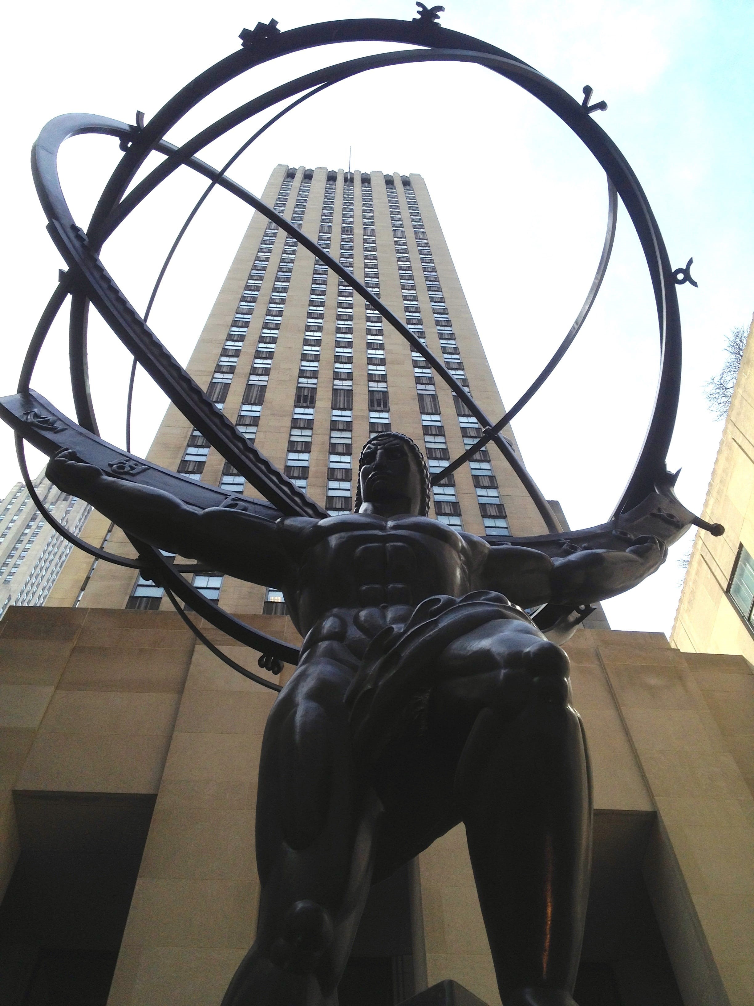 travel, building exterior, sky, built structure, low angle view, art and craft, human representation, no people, center, representation, 2K, statue, rockefeller, Phone HD Wallpaper