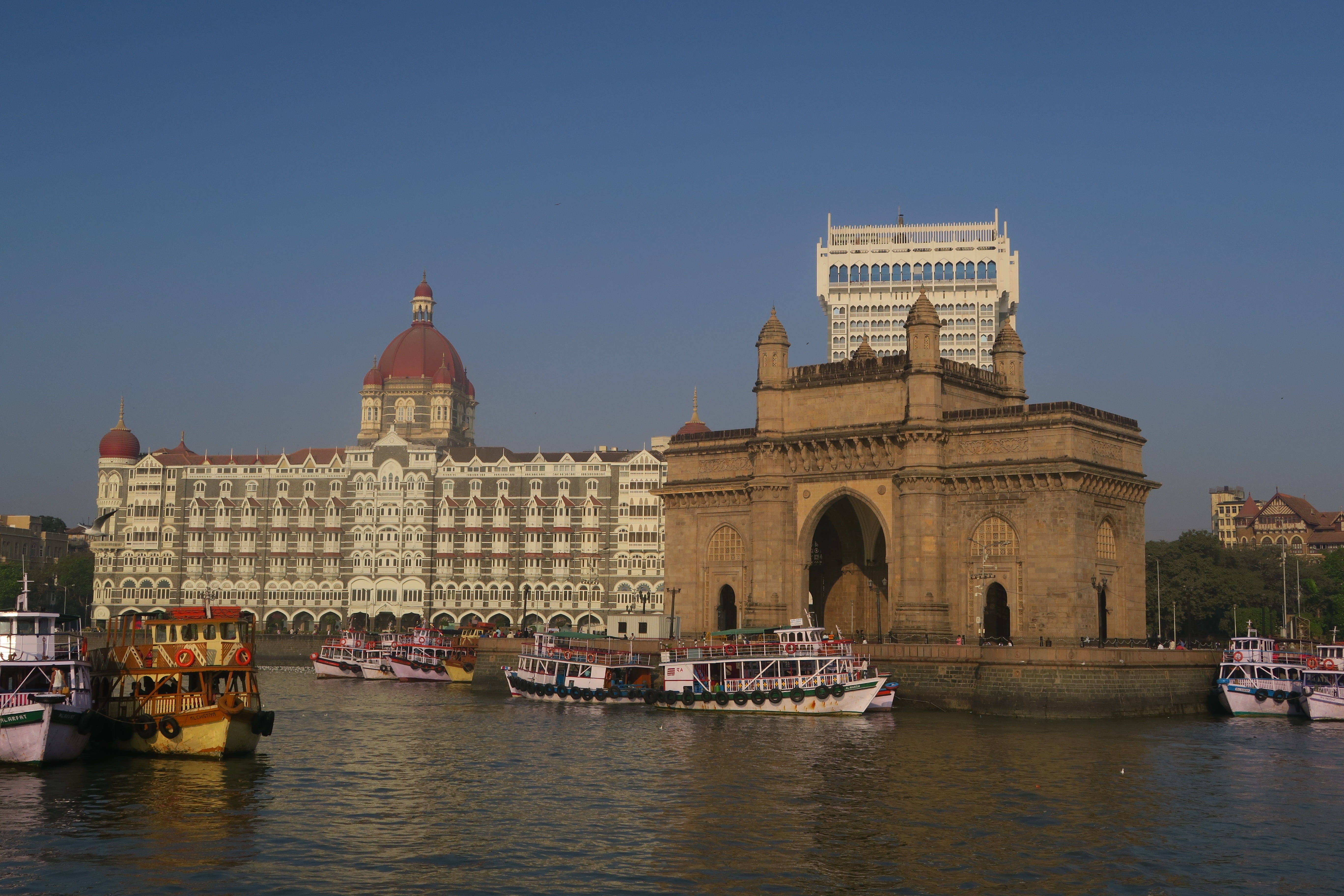 nature, old, monument, built structure, building, sky, building exterior, gateway of india, arch, asia, outdoors, passenger craft, 5K, landmark, river, HD Wallpaper