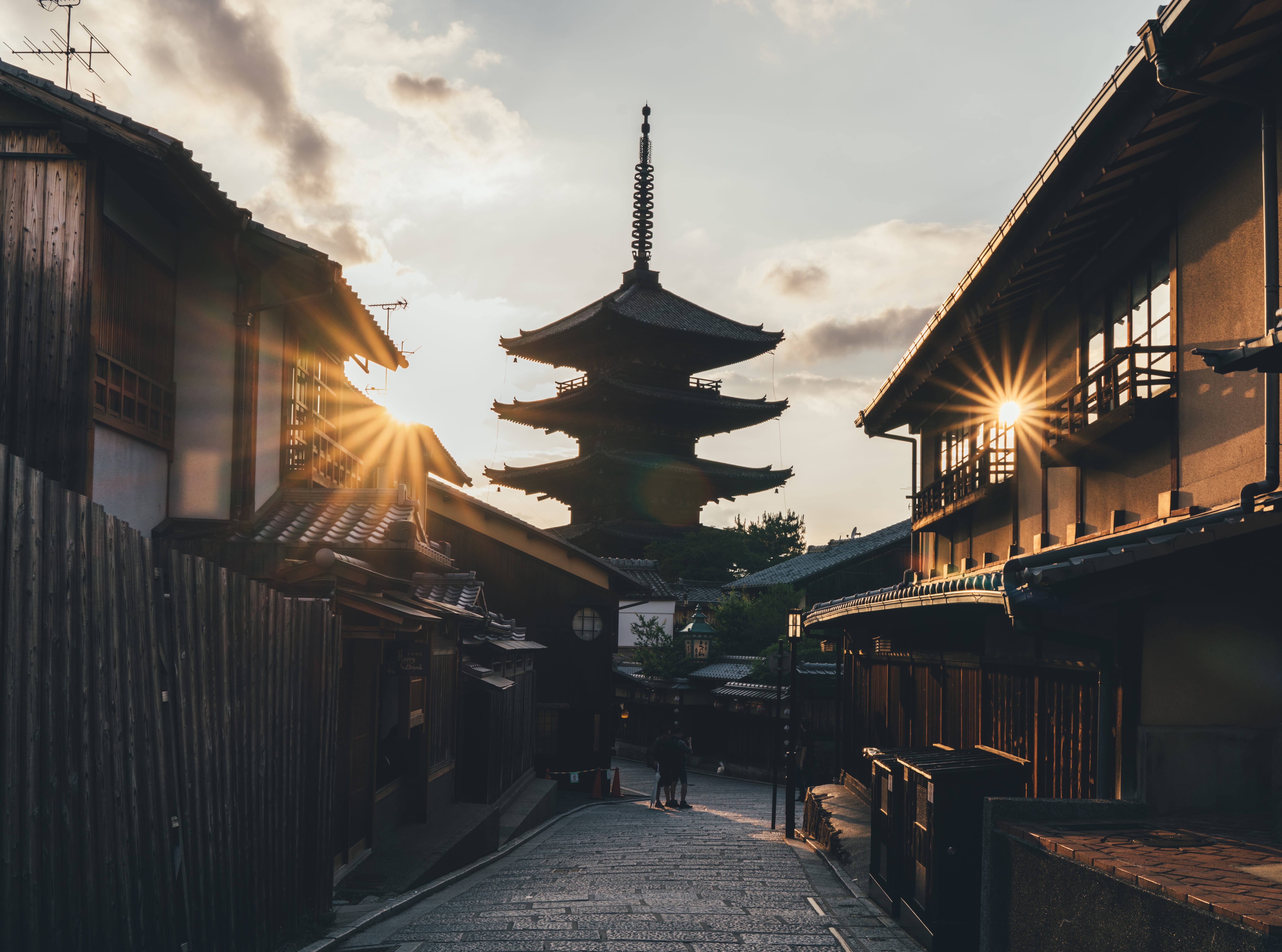 belief, architecture, built structure, moment, pagoda, religion, nature, spirituality, sunset, incidental people, sky, japan, quietsunset, kyoto, cloud - sky, HD Wallpaper