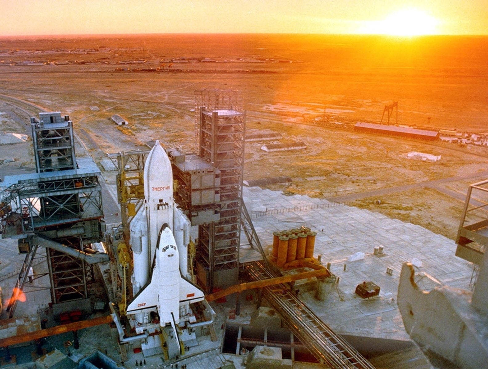 vkk, cccp, base, launching, shuttle, soviet, space, russian, 720P, urrs, buran, HD Wallpaper