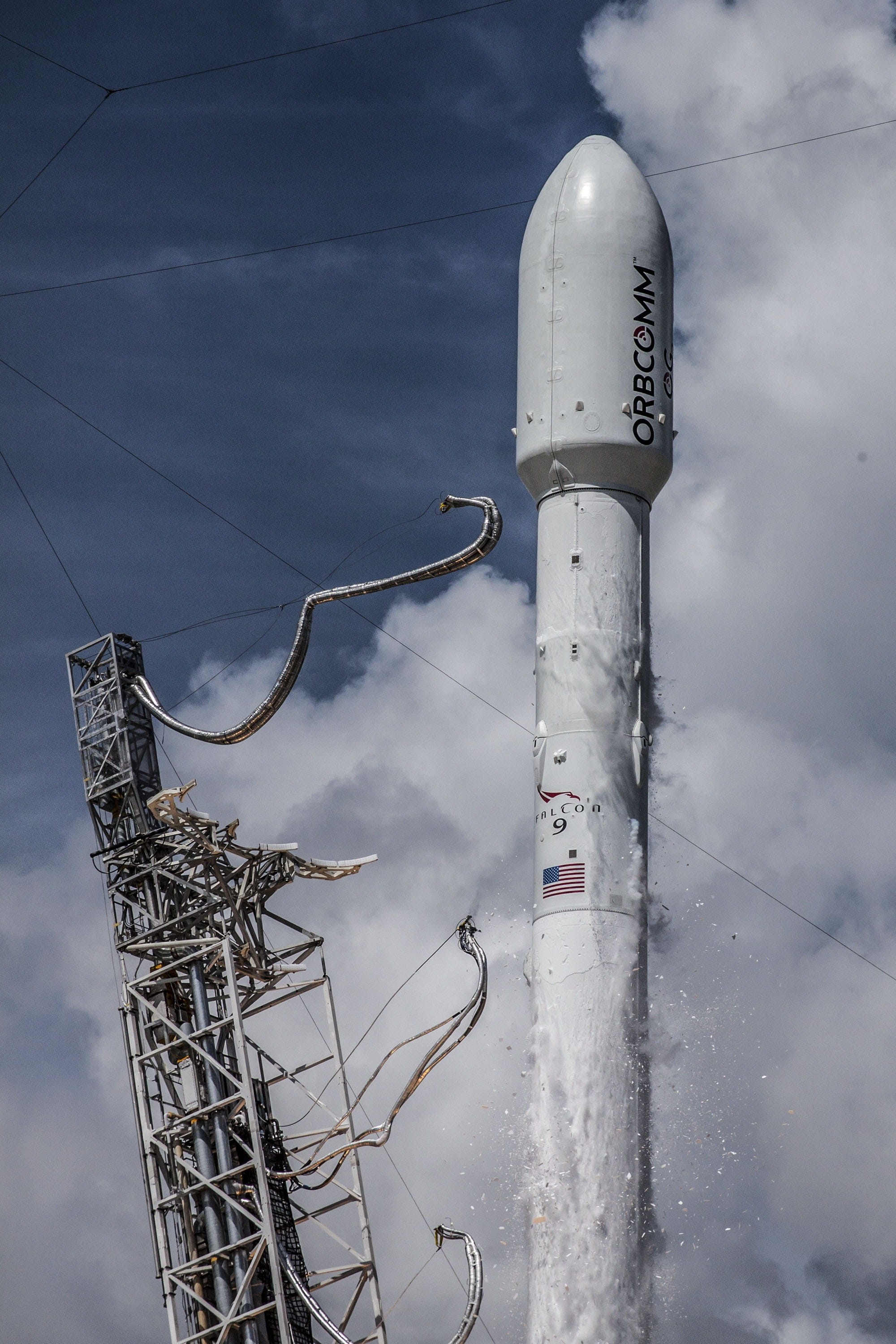 Lift-Off, built structure, obrcomm, Spacex, power, 2K, pole, power supply, speed, industry, spacecraft, day, Rocket Launch, cloud - sky, countdown, transportation, Phone HD Wallpaper