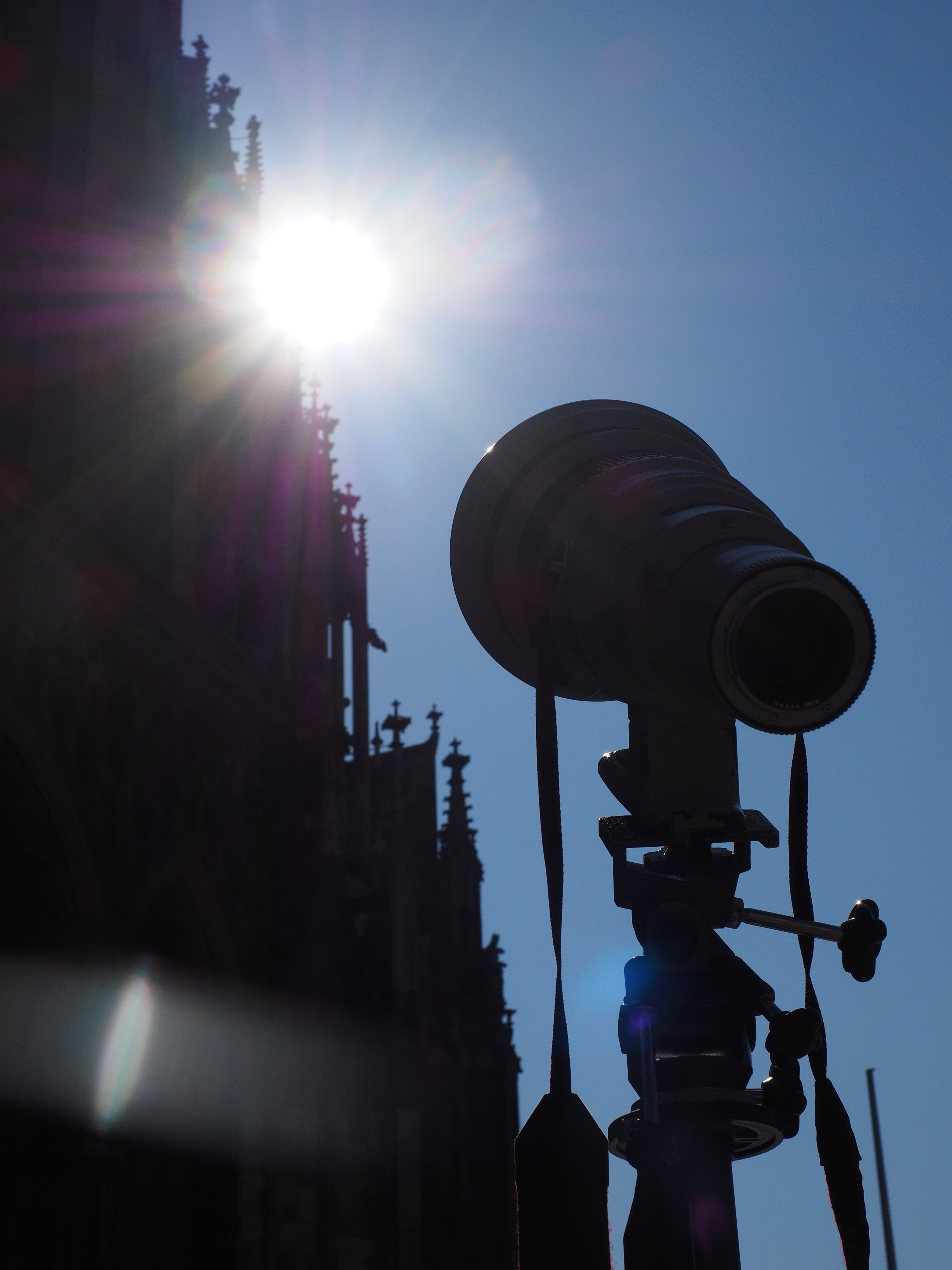 binoculars, building exterior, street, lens - Optical Instrument, sky, Telephoto Lens, hand-Held Telescope, natural spectacle, watching, Lens, camera - Photographic Equipment, Phone HD Wallpaper