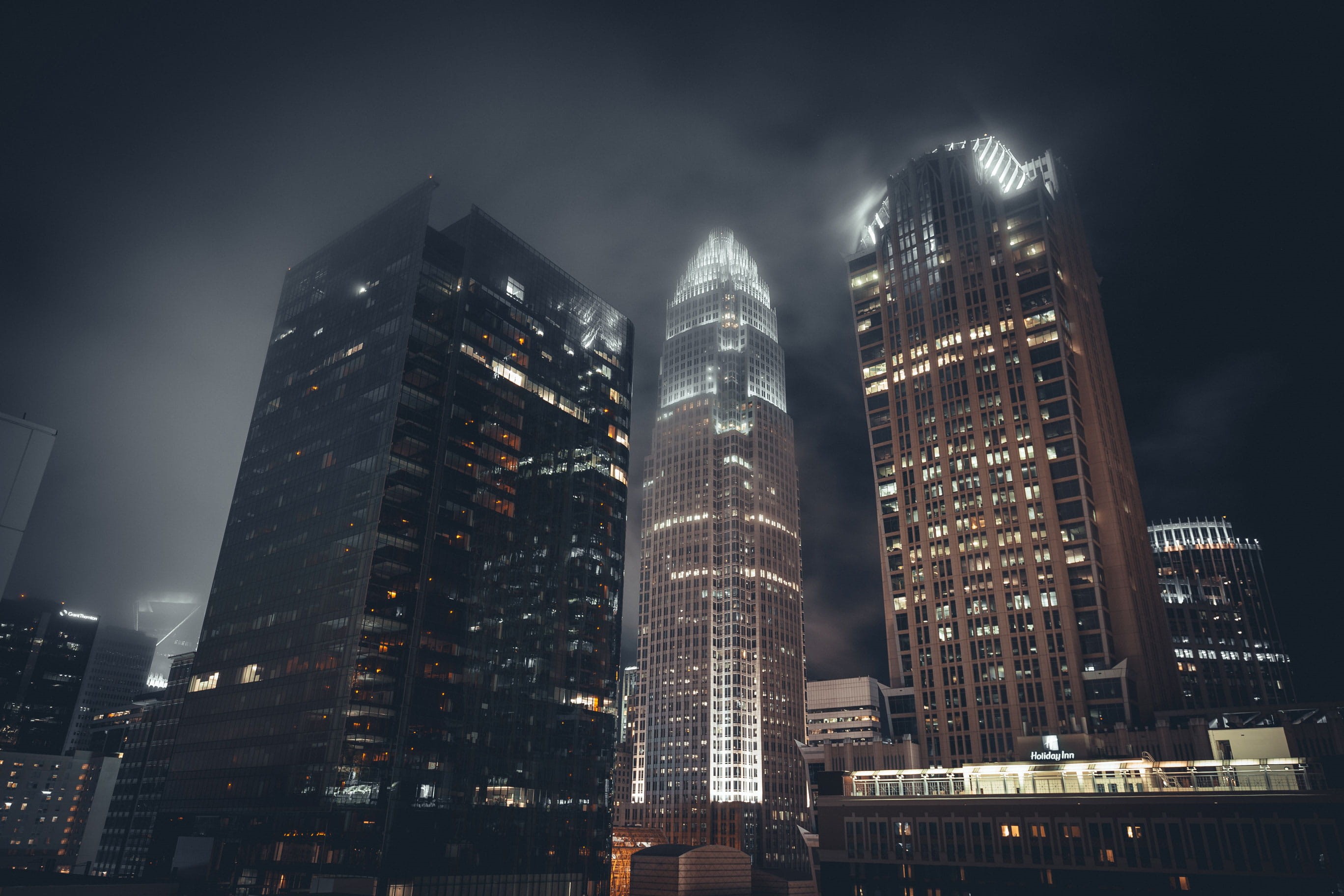 architecture, cityscape, urban, clt, united states, spire, nc, 2K, financial district, fog, landscape, night, office, mood, sky scrapers, hd, HD Wallpaper