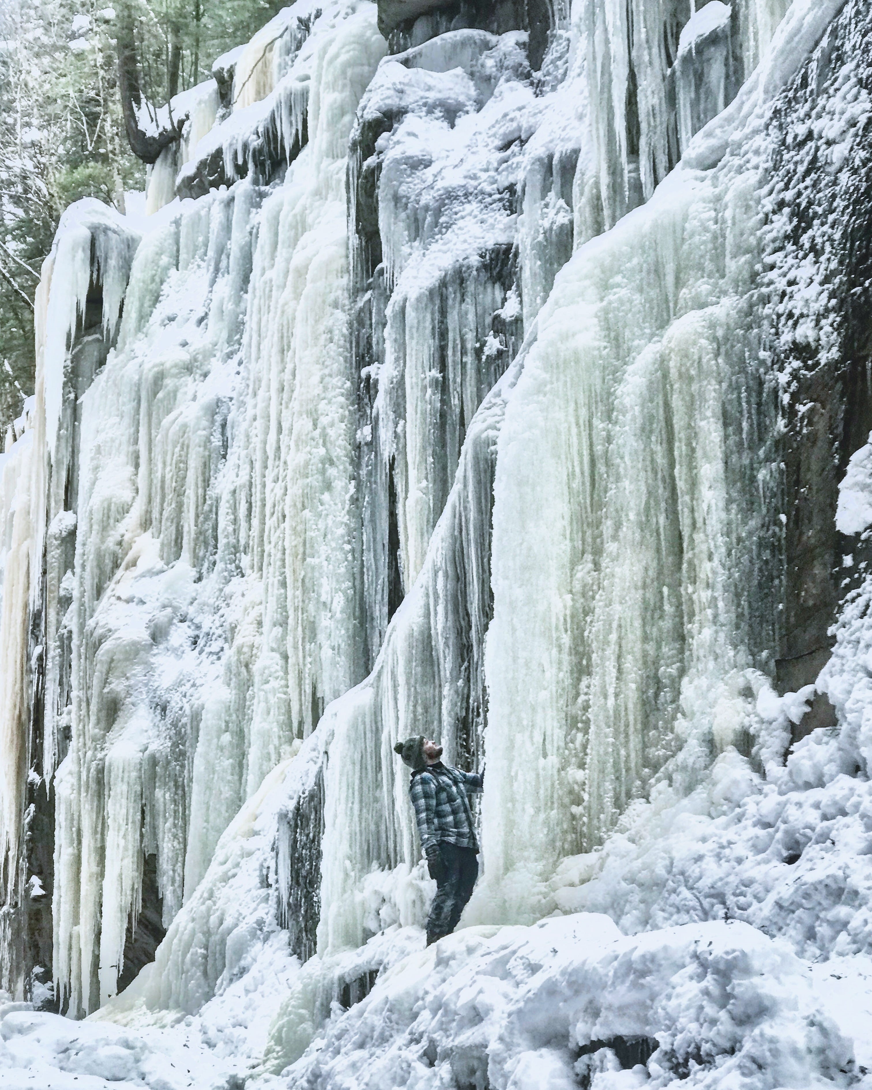 wander, solid, rock formation, lincoln, ice castle, men, rock, ice castles, nature, one person, flume gorge, ice, outdoors, beauty in nature, adventure, Phone HD Wallpaper