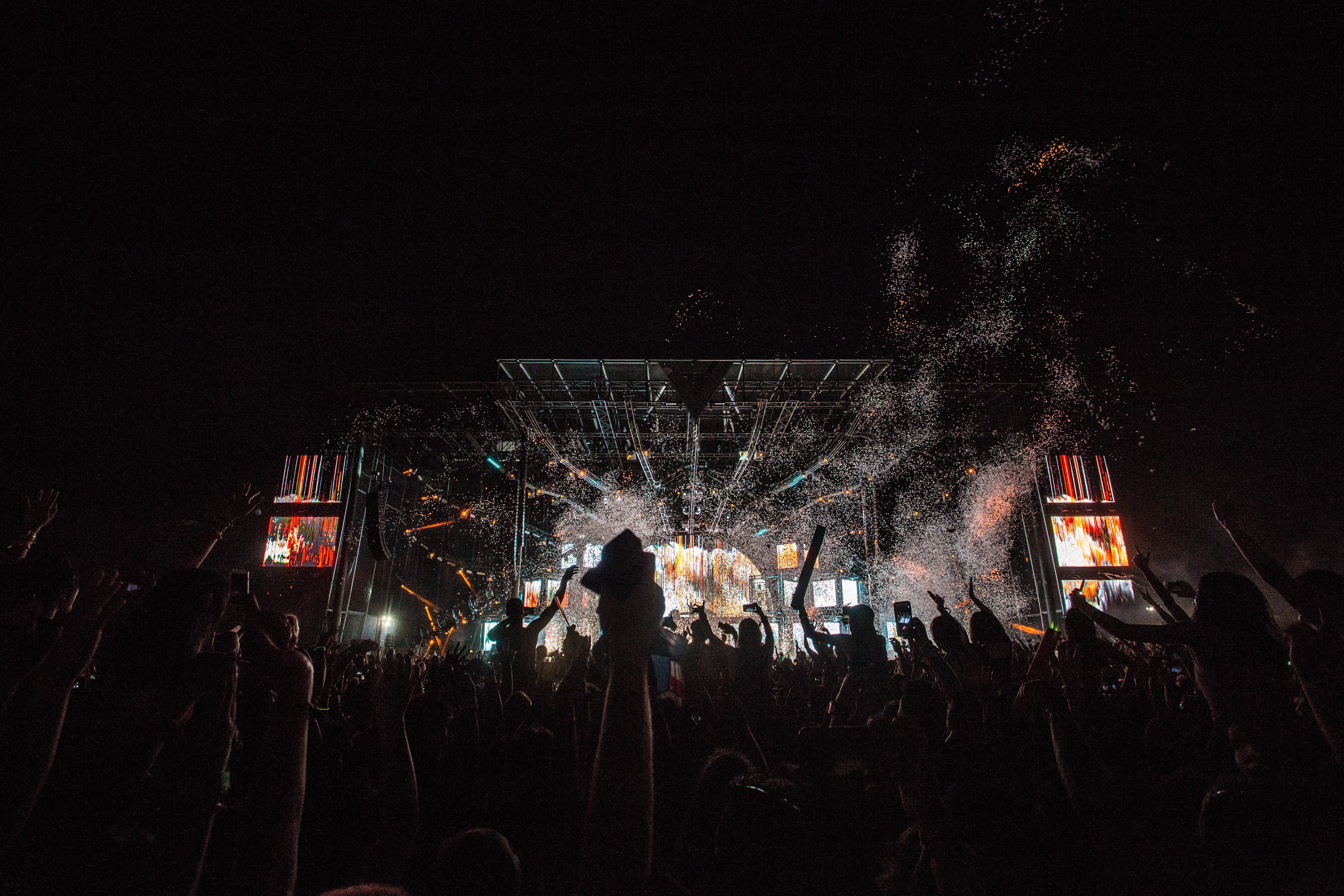 festival, building exterior, stage, built structure, arts culture and entertainment, night, lights, motion, performance, entertainment, real people, fun, HD Wallpaper
