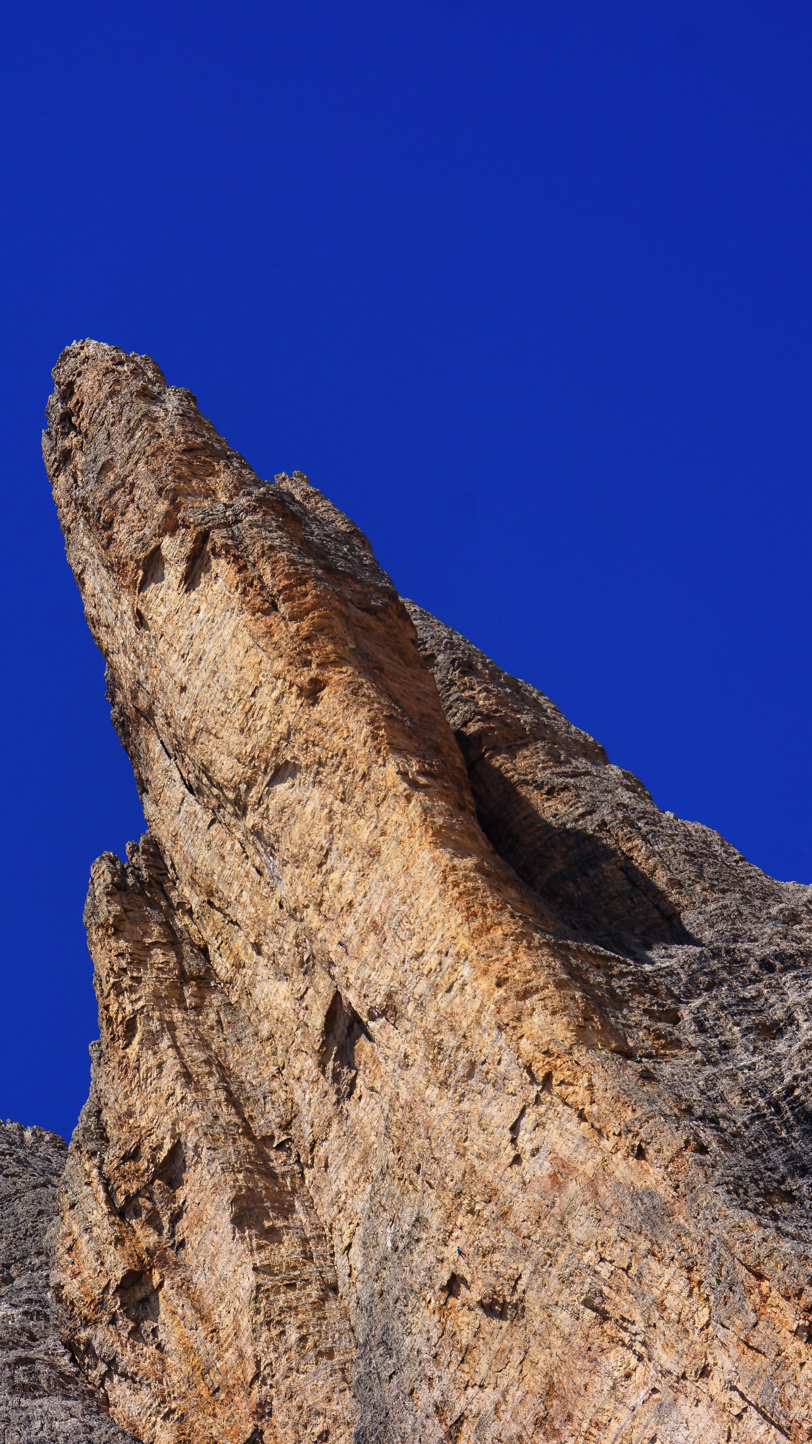 mountain, formation, blue, tranquility, eroded, clear sky, no people, sky, 5K, italy, scenics - nature, rock formation, climate, nature, semi-arid, tre cime di lavaredo, Phone HD Wallpaper
