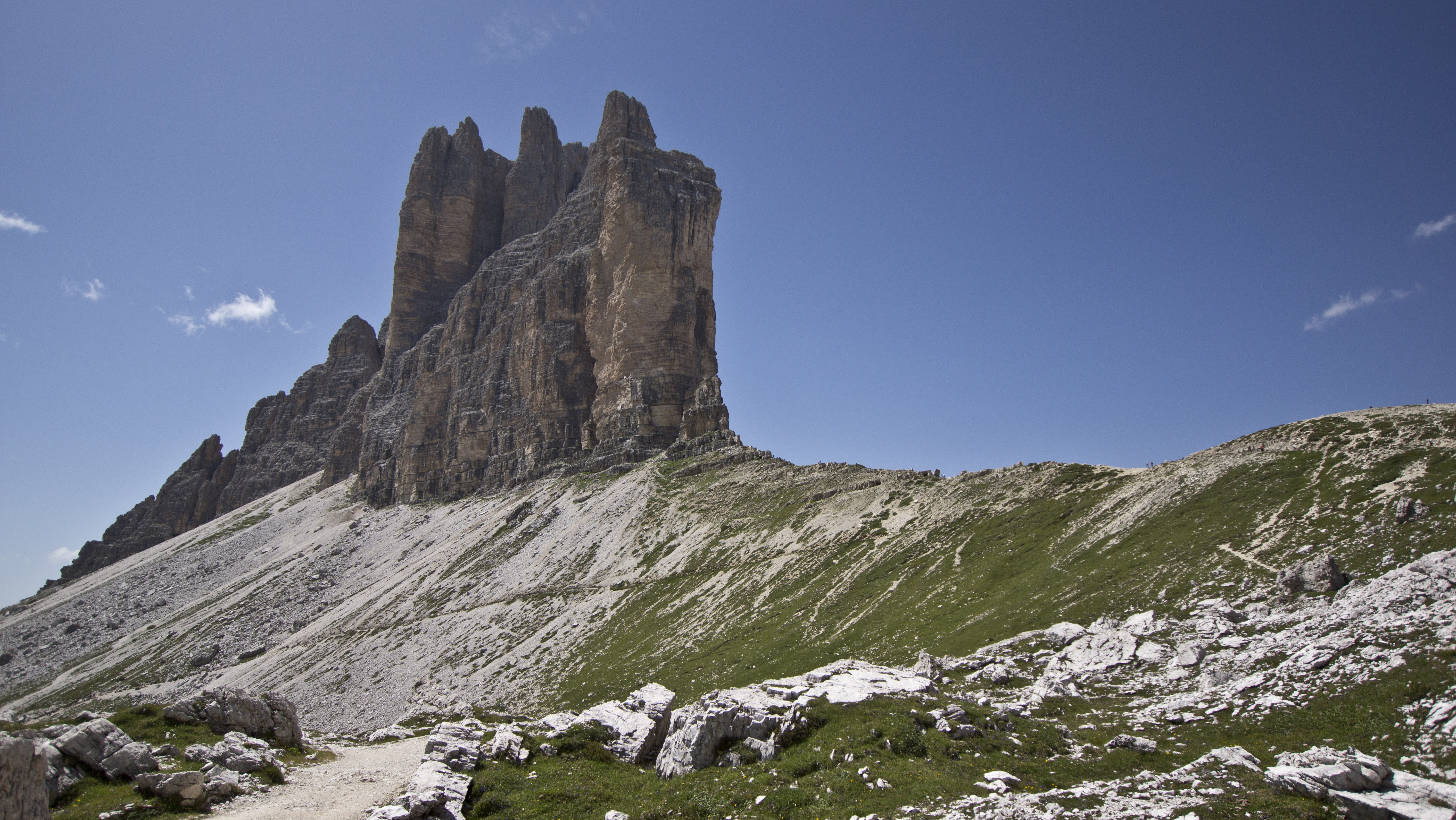 day, italy, low angle view, scenics - nature, tre cime di lavaredo, mountain range, eroded, alps, mountain peak, physical geography, beauty in nature, nature, HD Wallpaper