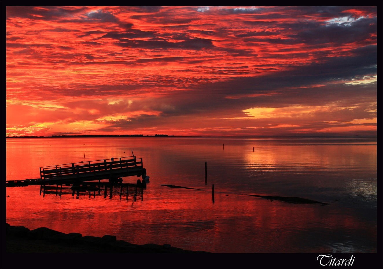 beauty in nature, sea, water, silhouette, dramatic sky, wooden, no people, nature, horizon, clouds, 720P, auto post production filter, tranquility, reflection, HD Wallpaper