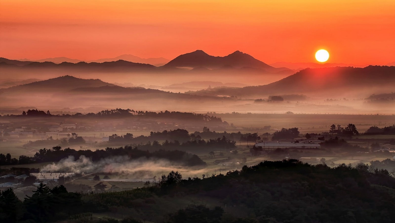 valley, South Korea, red, mist, photography, landscape, 720P, sky, nature, sunlight, morning, town, mountains, HD Wallpaper