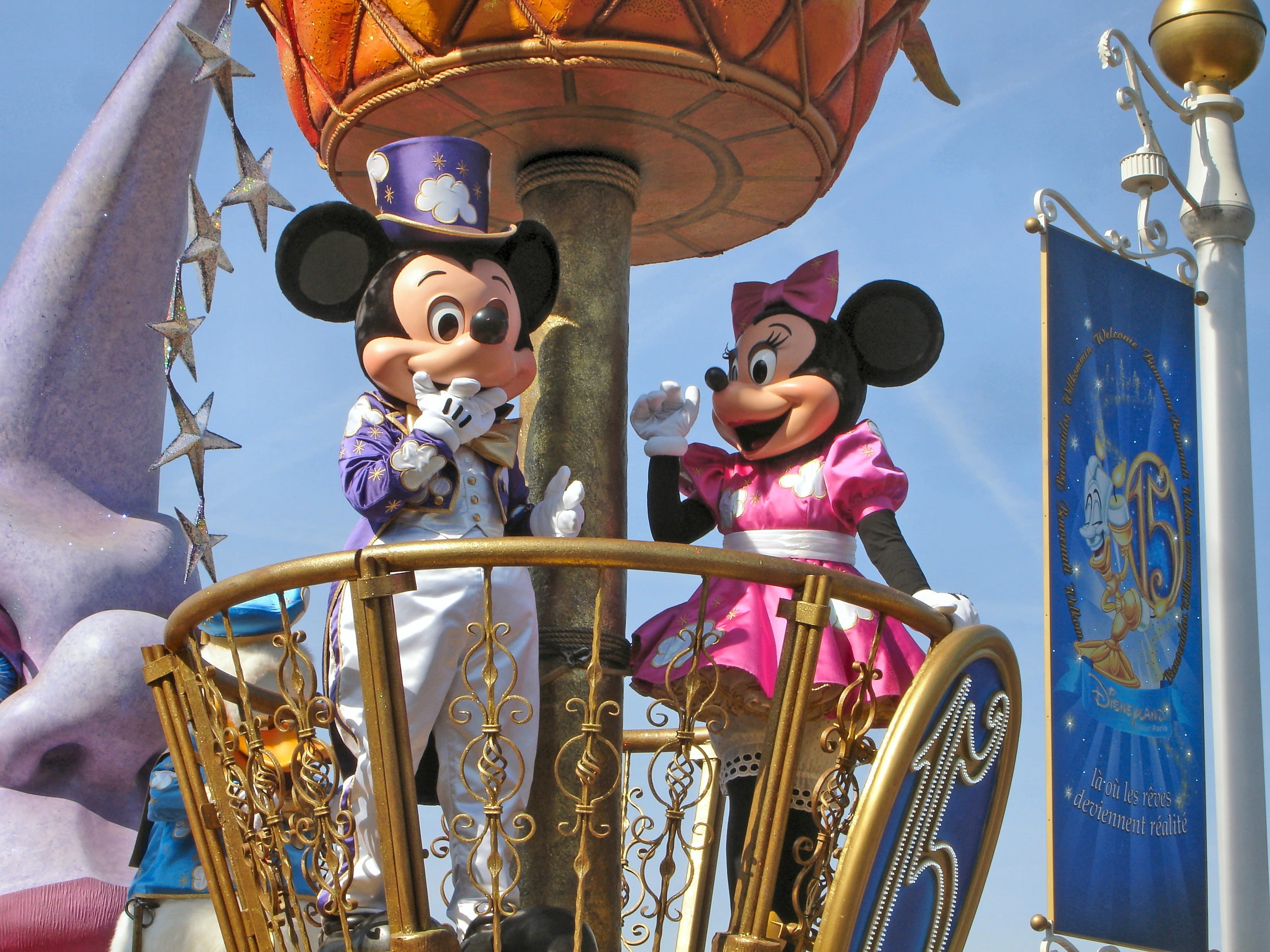 portrait, Paris, parade, mickey mouse, cheerful, sitting, torque, women, representation, theme, disney parade, child, 2K, Disneyland, mice, Disney, disneyland paris, HD Wallpaper