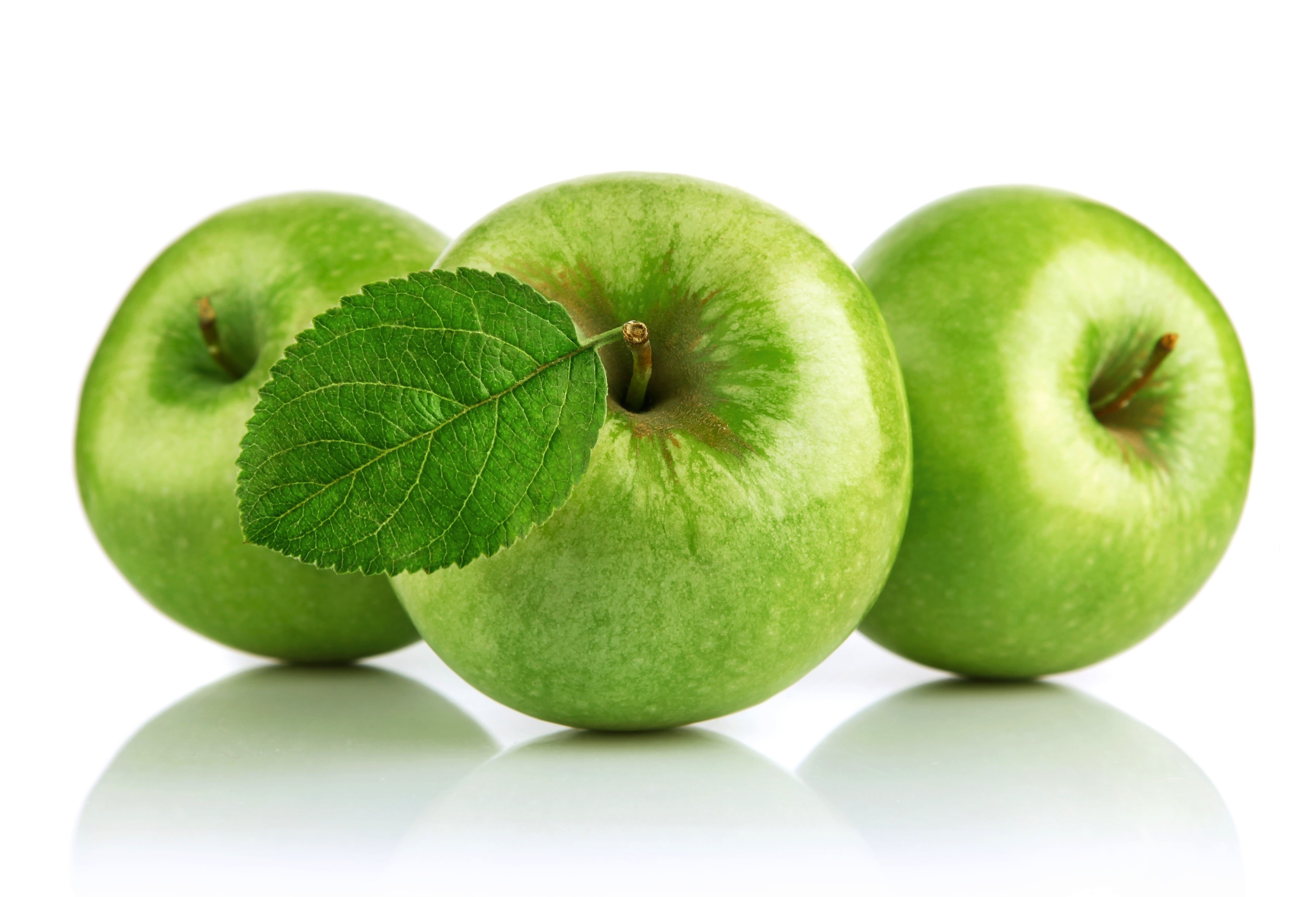 single Object, still life, ripe, indoors, snack, dieting, refreshment, apple, 4K, food, organic, healthy lifestyle, sweet Food, wellbeing, cut out, three, HD Wallpaper
