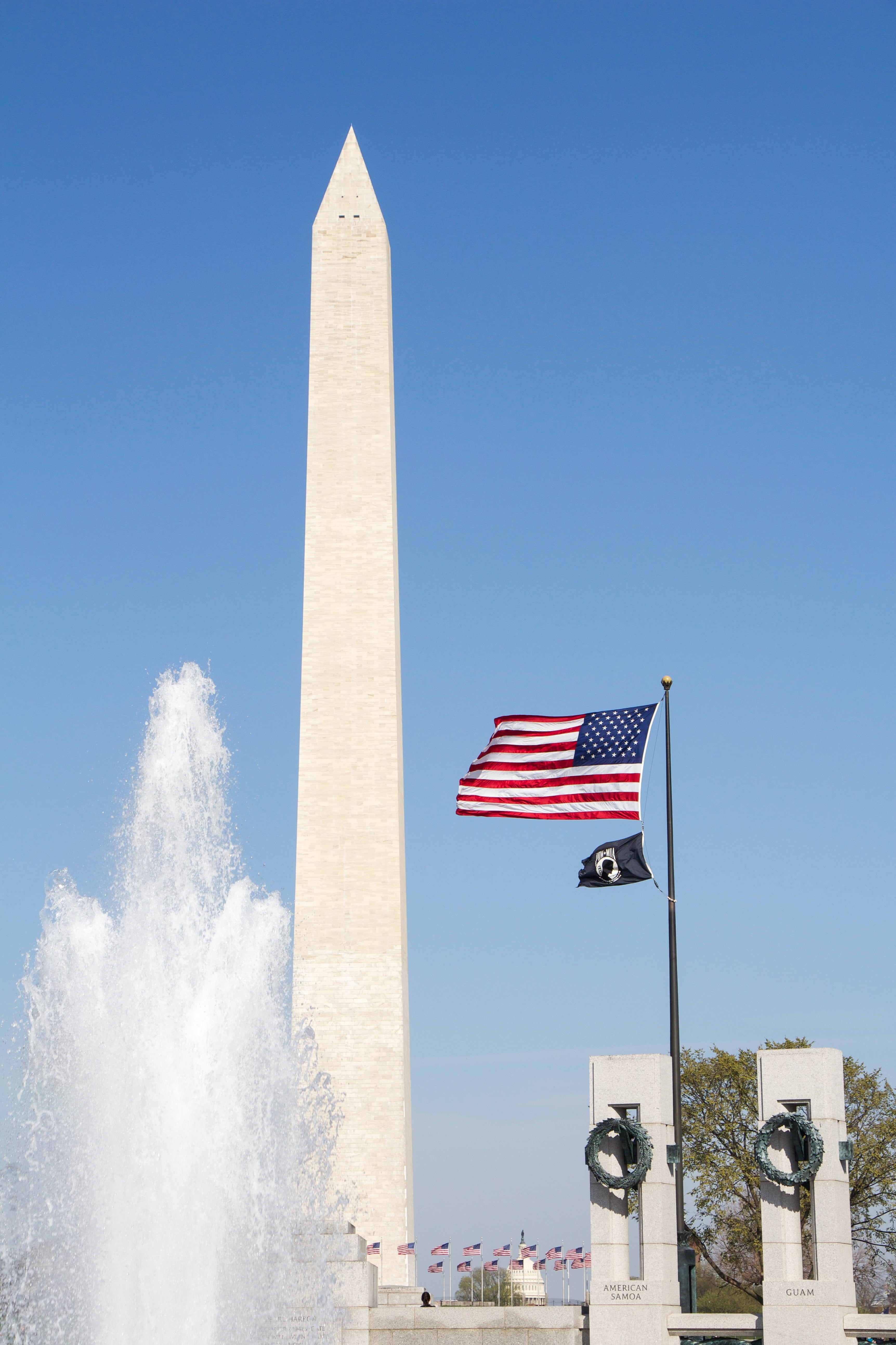 national, beside, park, motion, flagpole, blue, wind, columbia, independence, travel destinations, sky, building, washington monument, built structure, Phone HD Wallpaper
