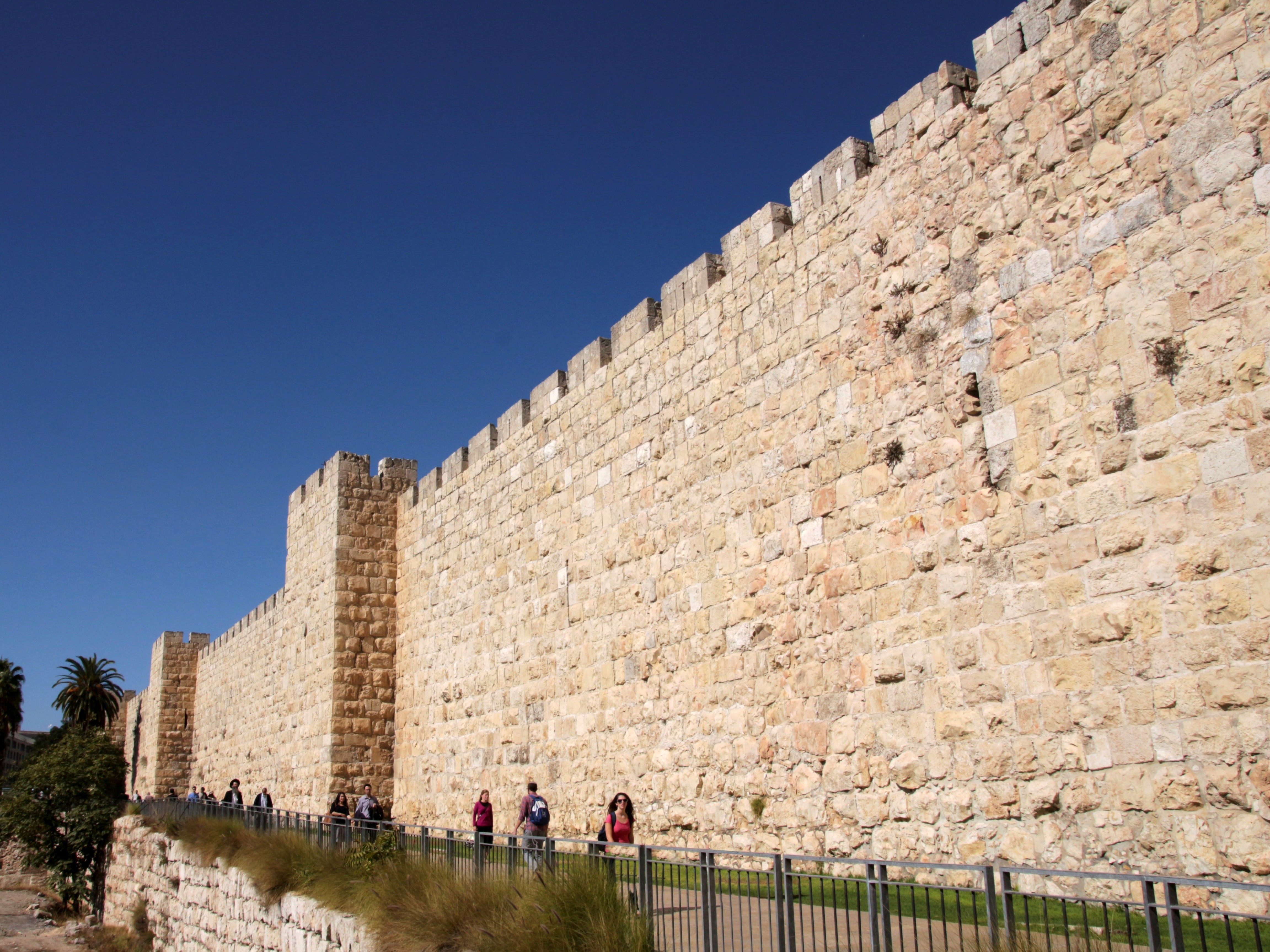 4K, outdoors, people, nature, men, fort, battlements, jerusalem, group of people, walking, clear sky, fixing, real people, beside, built structure, day, HD Wallpaper