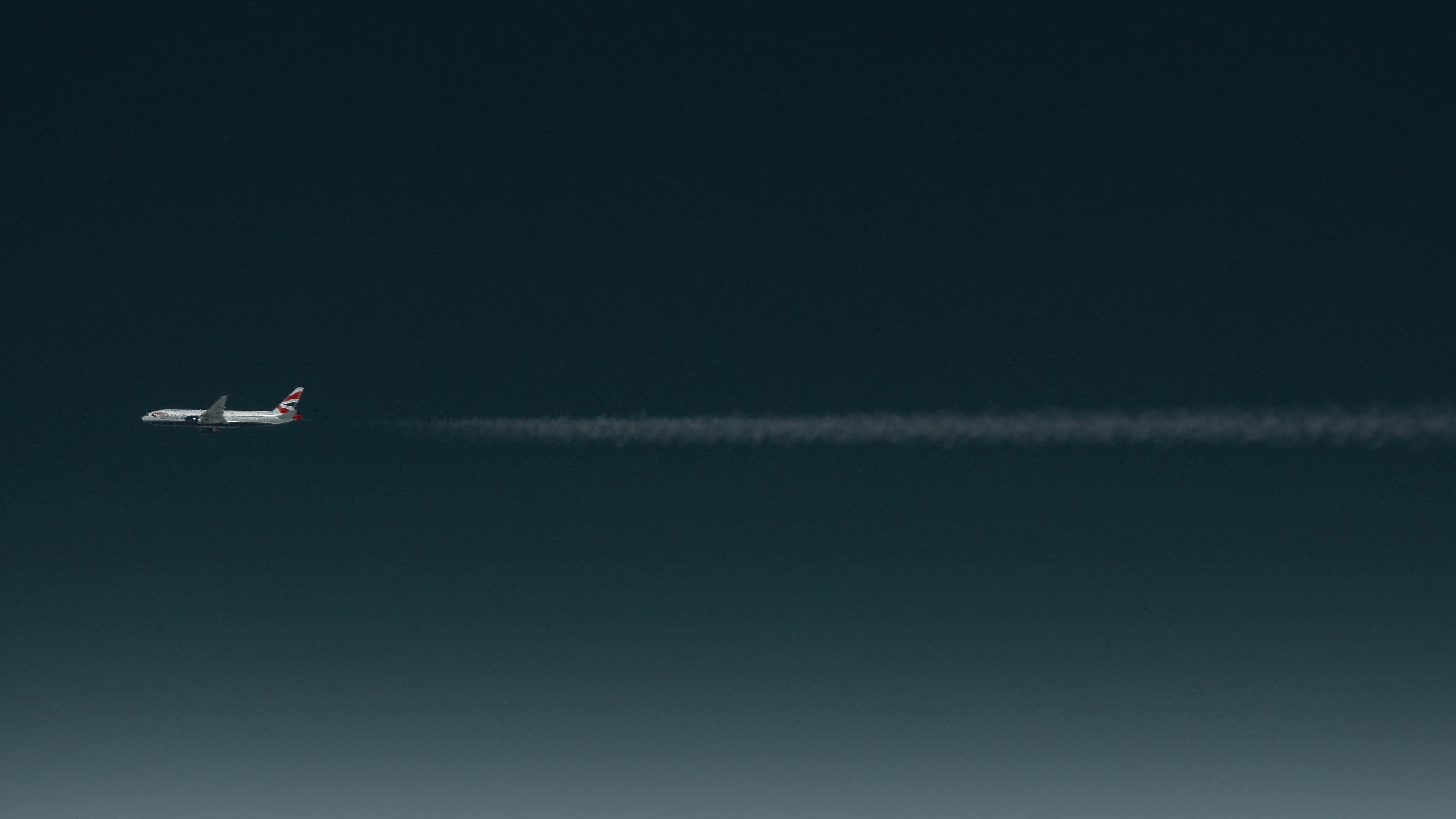 minimalism, Boeing 777, space, aircraft, airplane, contrails, 4K, HD Wallpaper